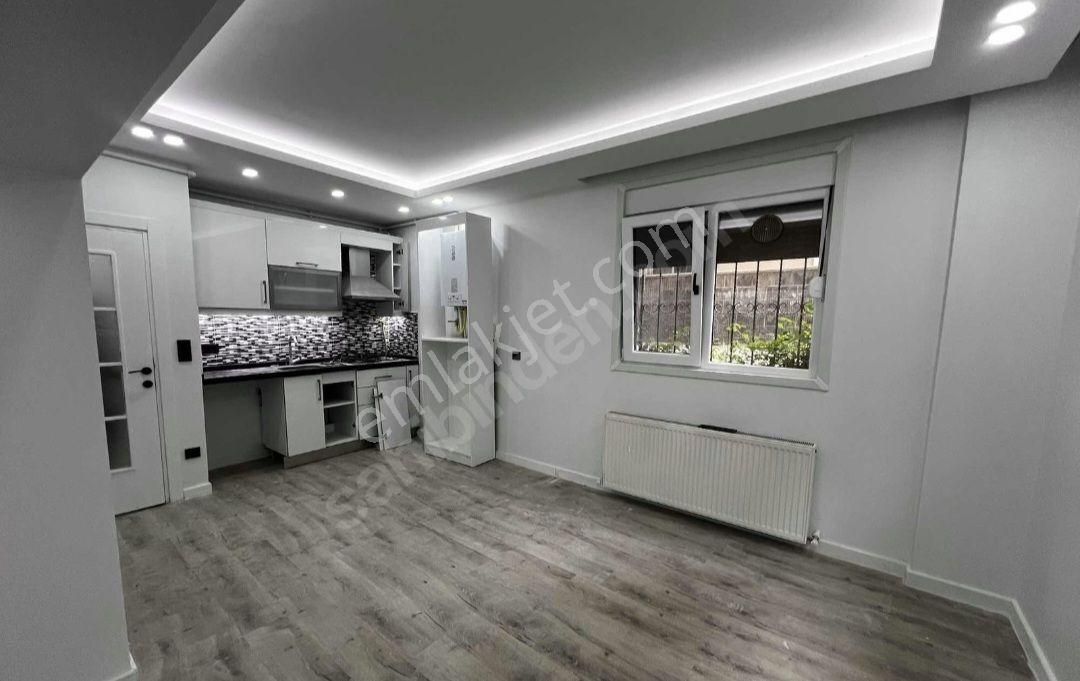 Çınar' Da, Şahane Lokasyon , 3 Yıllık , 1+1 Daire