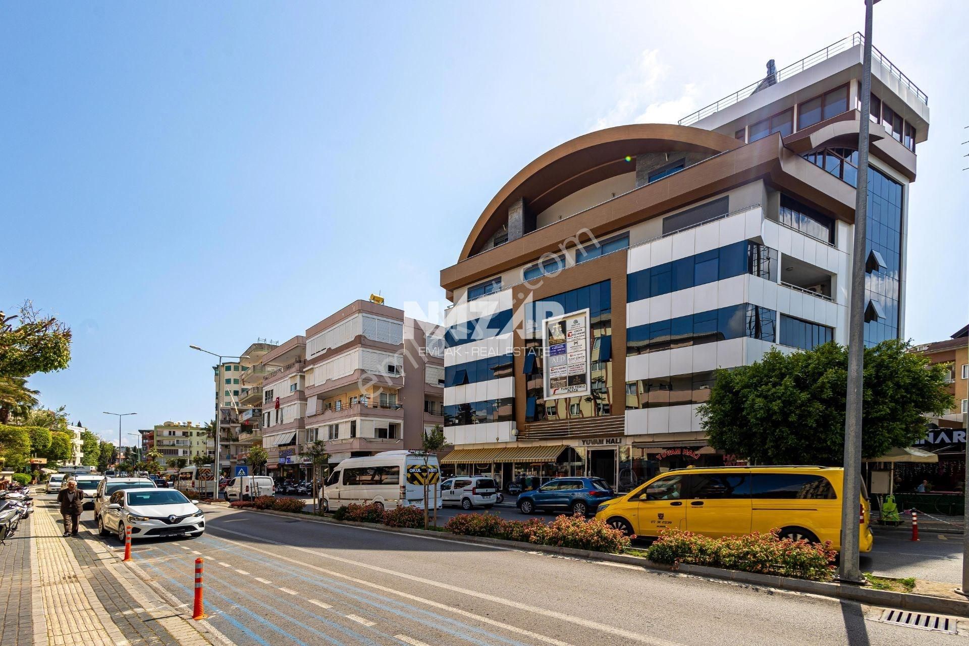 Alanya Merkez Saray’da Kiralık 350 M² İşyeri / Dükkan