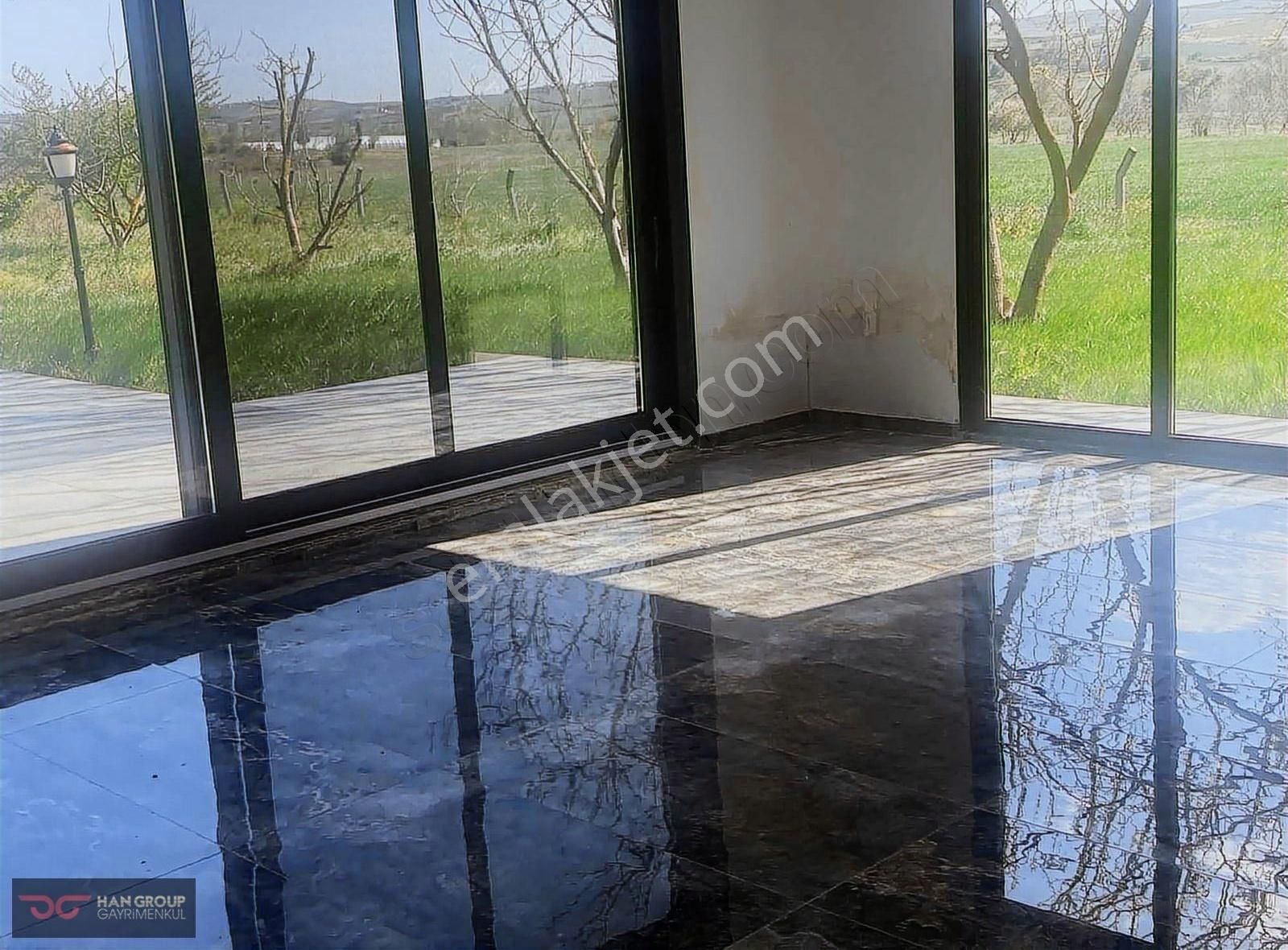 Çatalca Çakılda Kiralık Villa