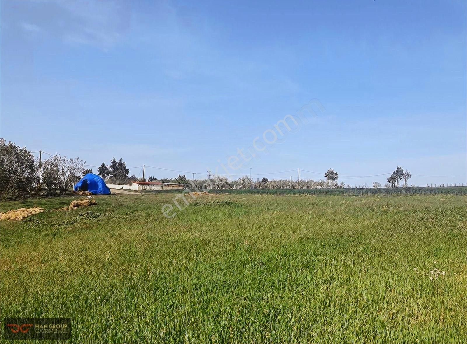 Silivri Büyükçavuşlu Da Beş Dönüm 300 Metre Acil
