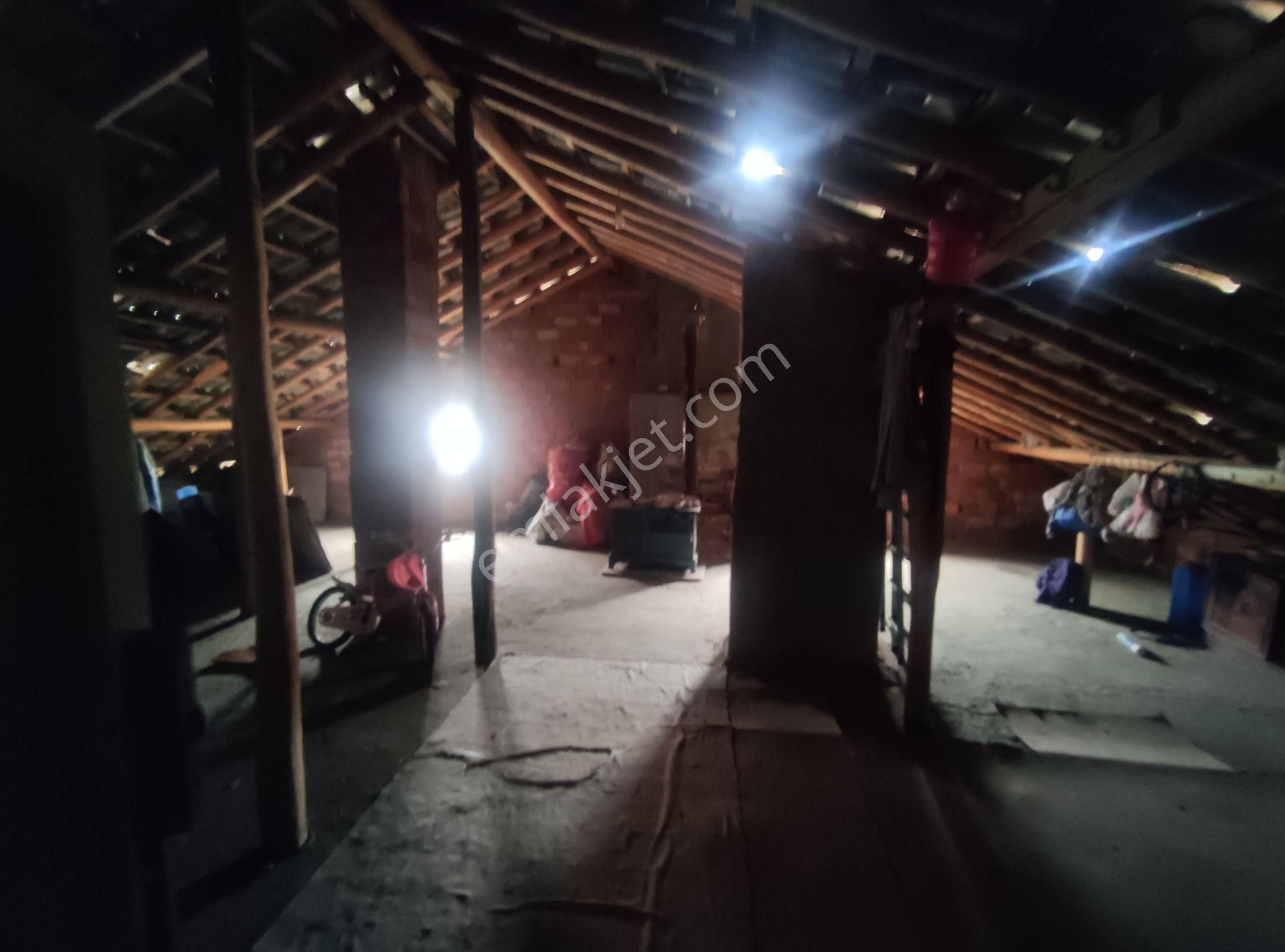 Özpınar ,dan Kızılcalar M. Satılık Tek Kat İki Daireli Müstakil Ev 399 M2 - Görsel 7