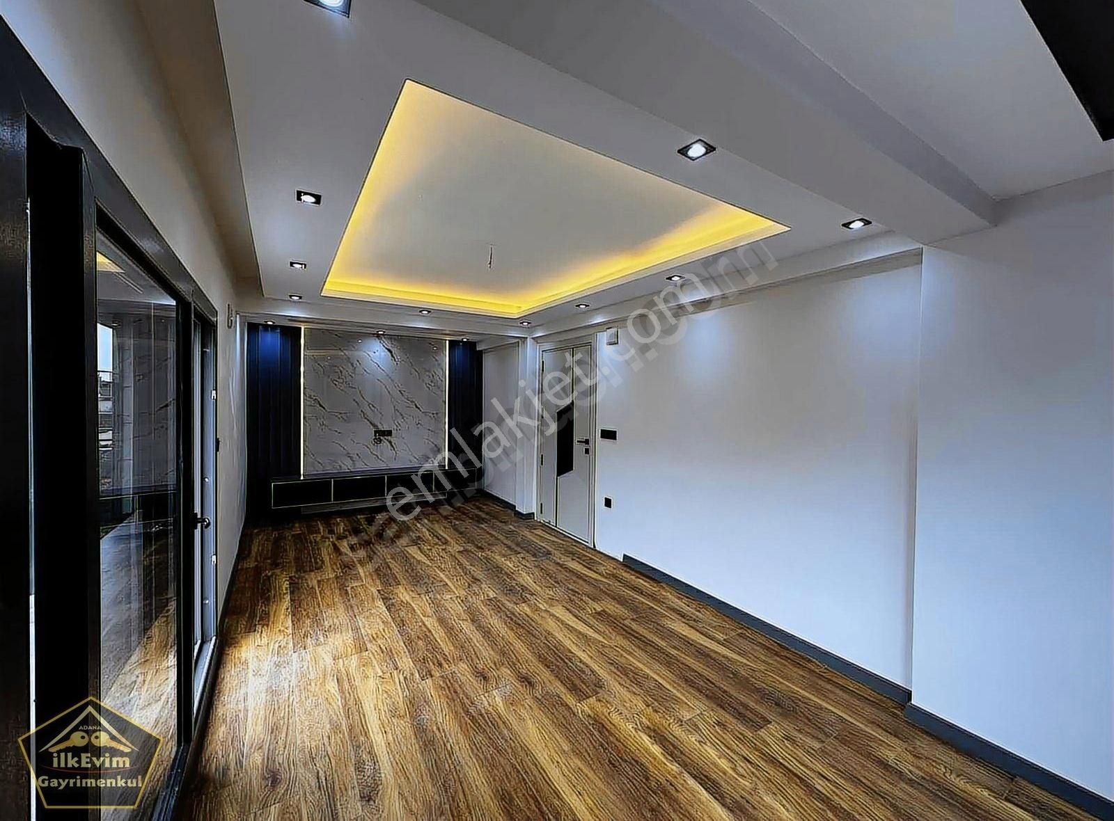 B.evlerinde Ultra Lux İşçilik Teraslı Otoparklı Villa Kaçmaz
