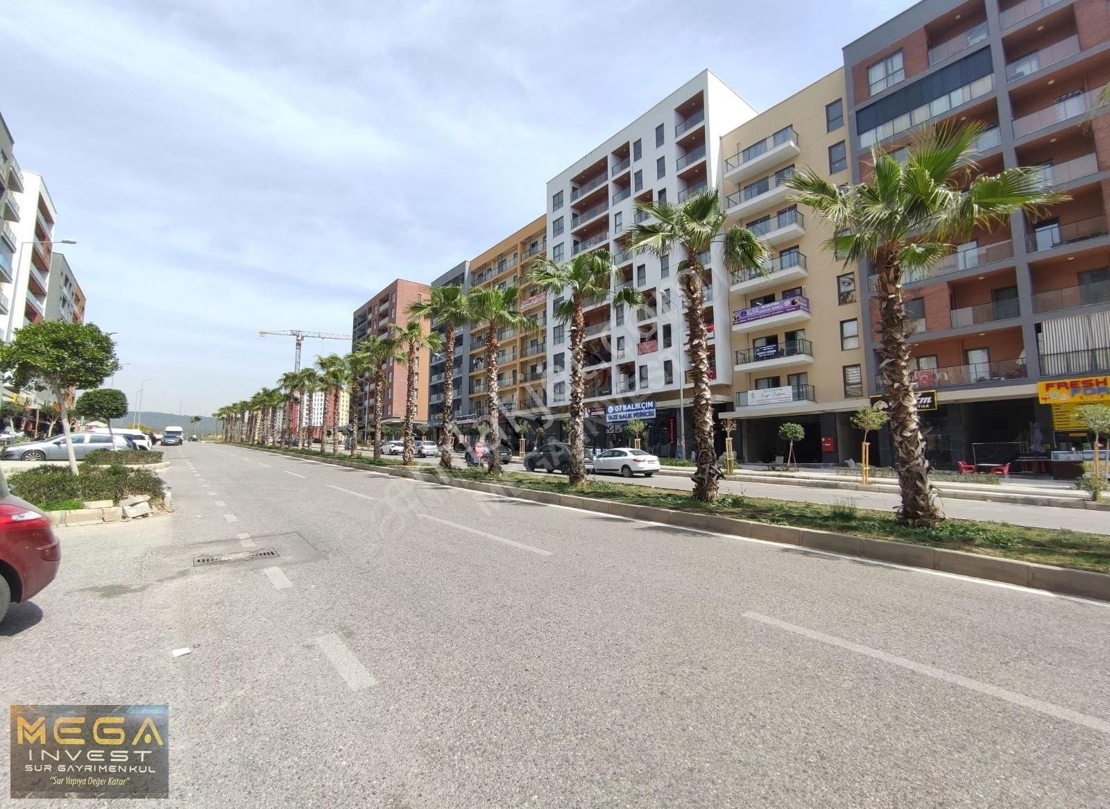 Mega İnvest Gayrimenkul' Den Sur Cadde' De 2+1 109 M2 Kiralık