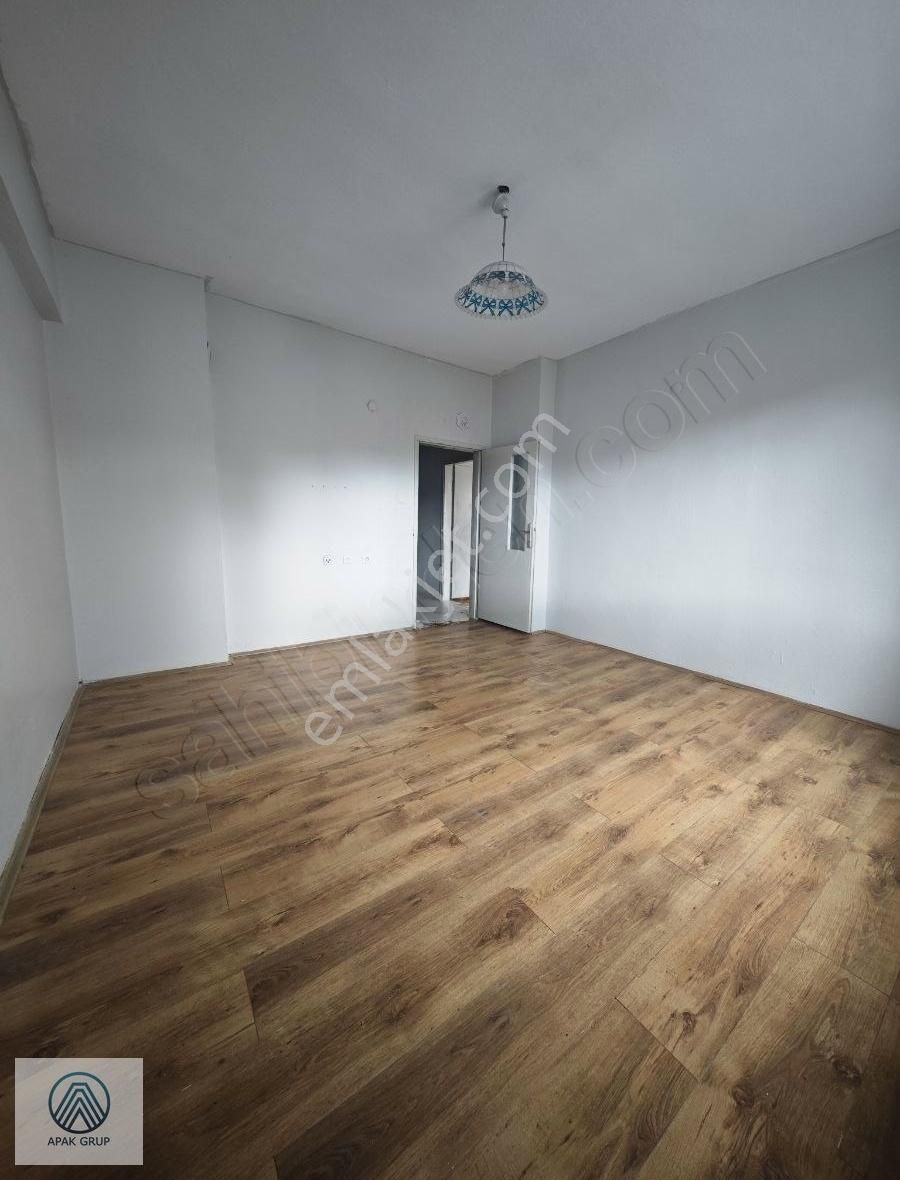 Esenyurt 3+1 Asansörlü Kombili Ara Kat Fırsat Daire