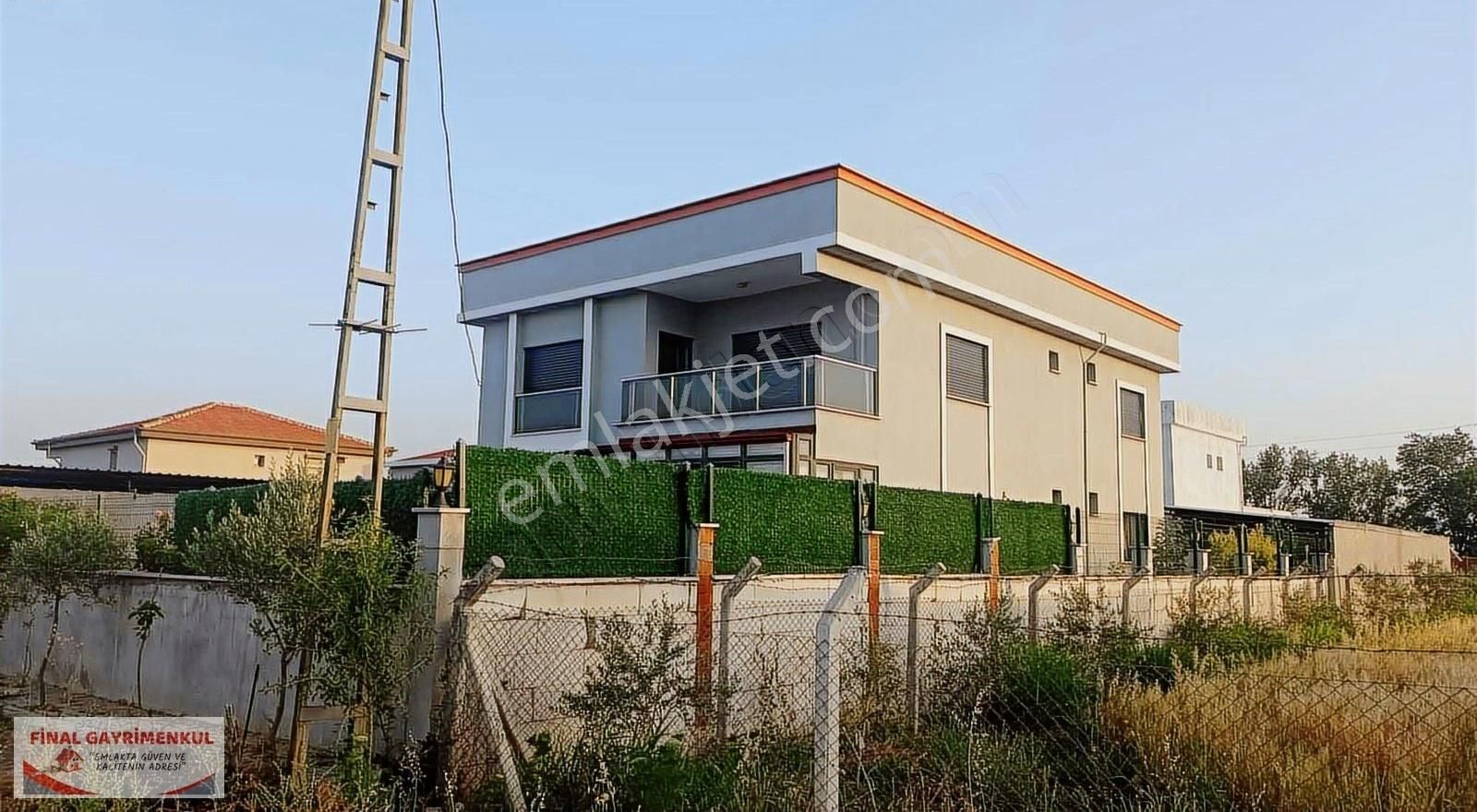 Final Gayrimenkul'den Tilkisüleymaniye Satılık Muhteşem Villa