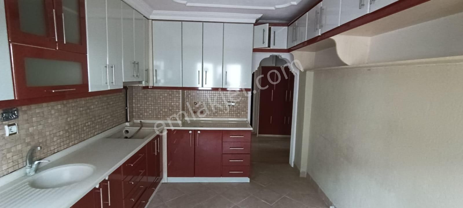 Ender Uysaldan 2+1 Yunusemre De Kiralık Lüx Arakat Balkonlu Daire