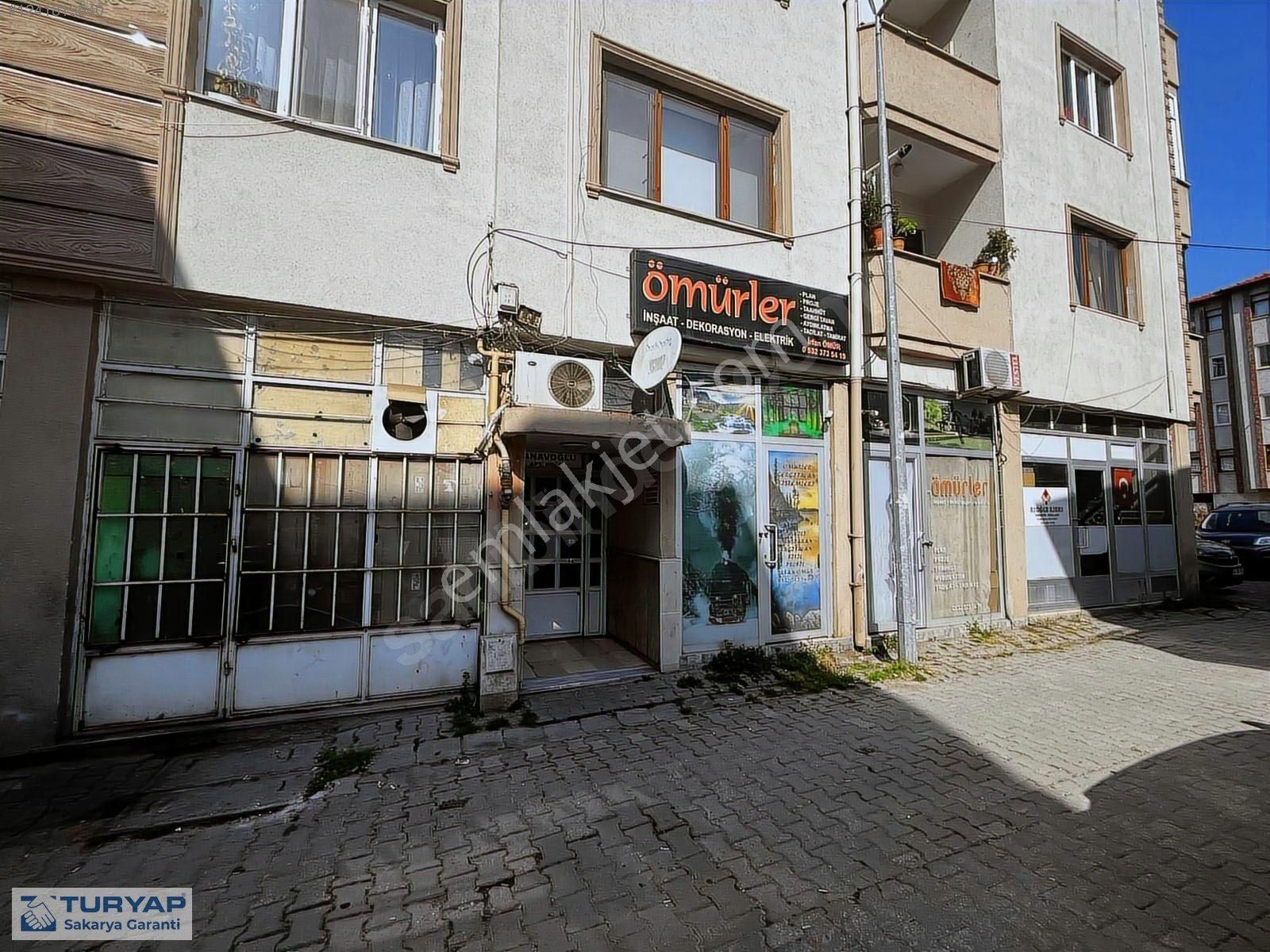 Adapazarı Hasırcılar Cami Yanında Kiralık Dükkan