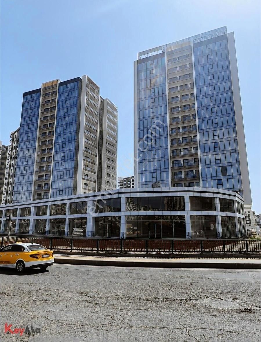 Modern Binada Köşe Tarafında Bulunan Yüksek Prestijli 2+1 Ofis!