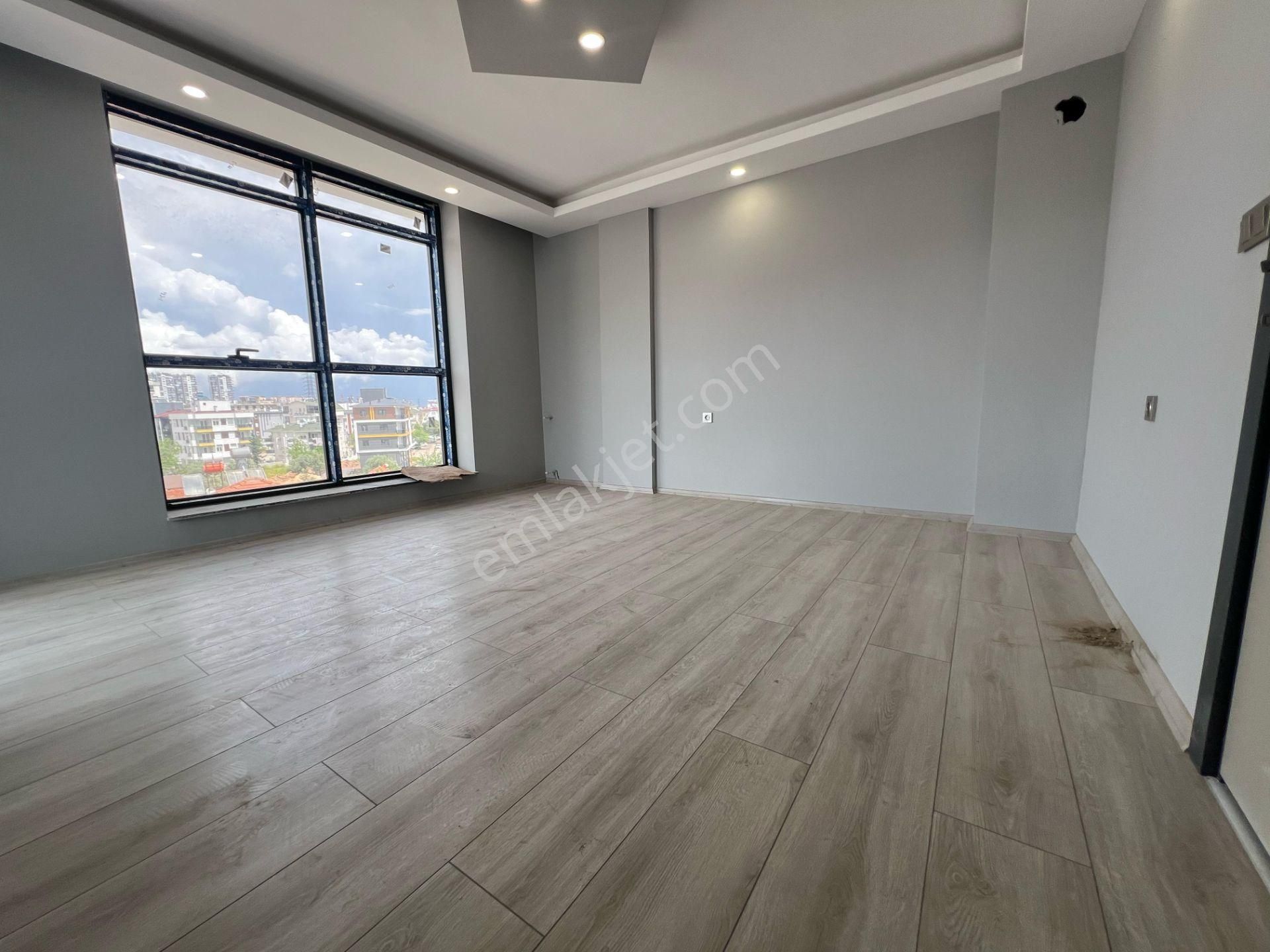 Akdenız Sıfa Hastanesı Yakını Cadde Uzerı Sıfır Iskanlı 110m2 Katta 2+1 Daıre!!