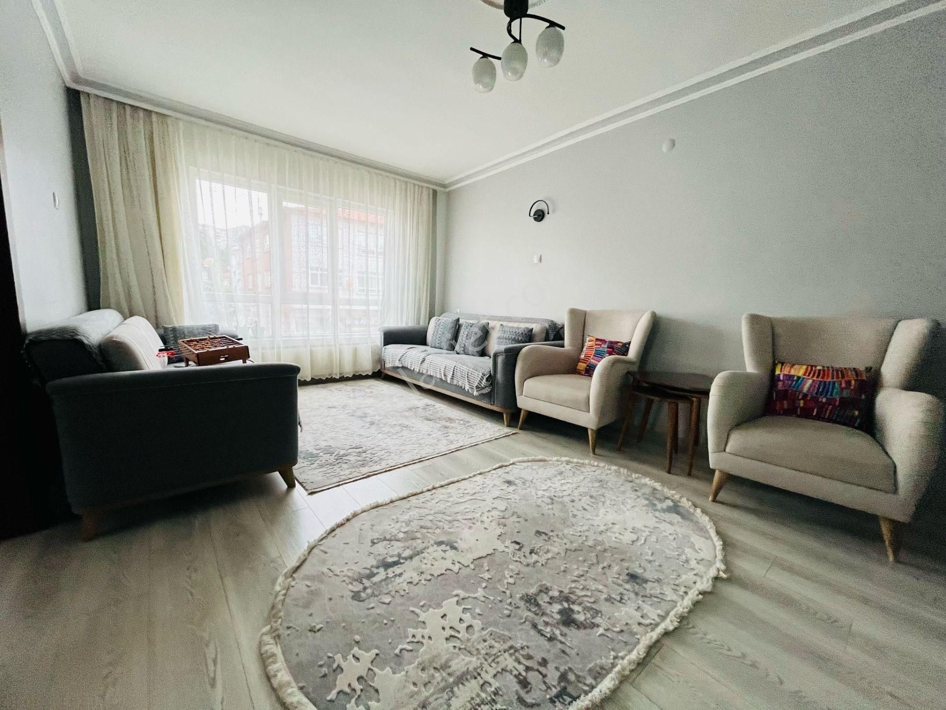 Türközün'de Cadde Üzerinde Ara Kat 3+1 Satılık Daire !!!