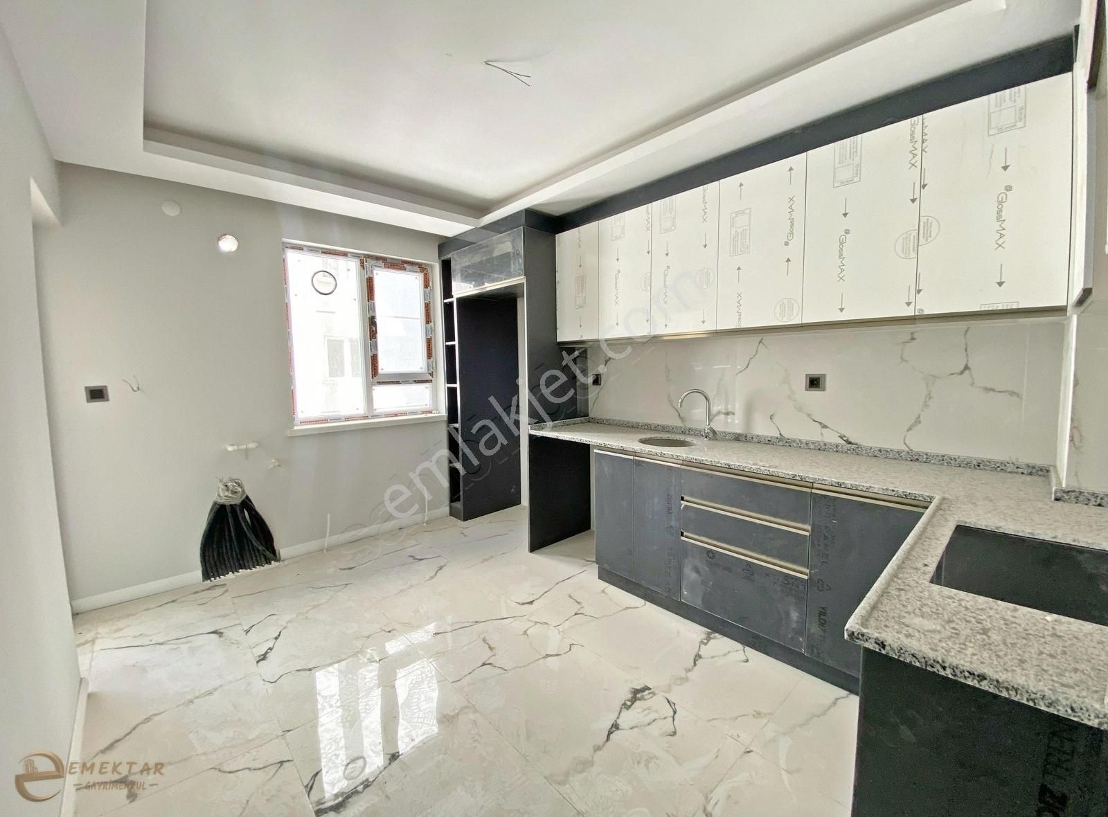 Cadde Üzeri 3.350.000'den Başlayan Fiyatlarla Satılık Daireler