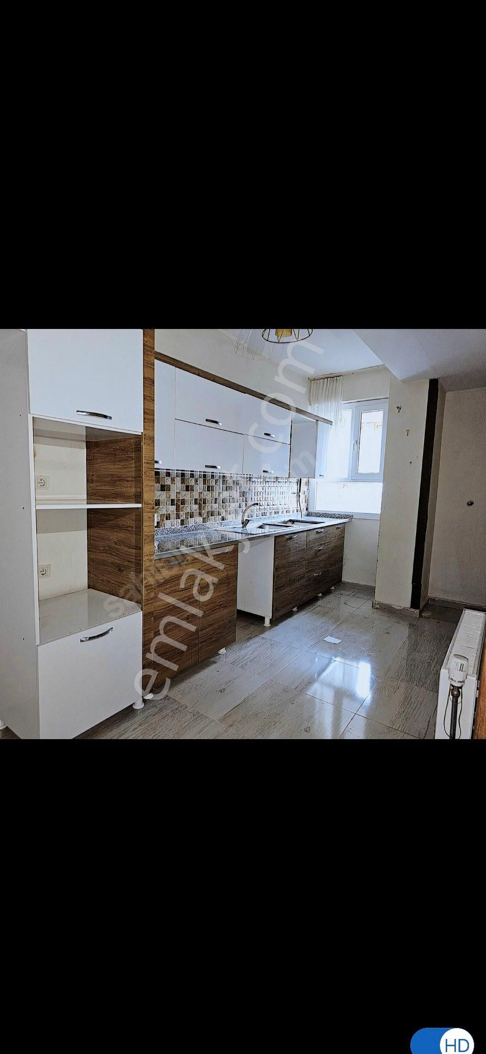 Bağlar Bağcılarda Satılık Daire