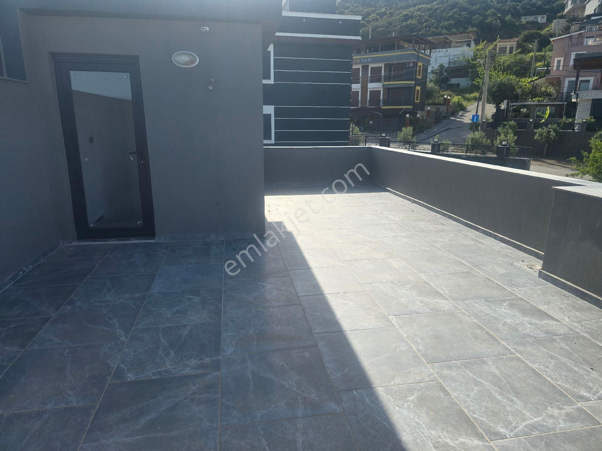 Seferihisar Ürkmez Atatürk Te2+1yazlık Villa Deniz Manzaralı - Görsel 12