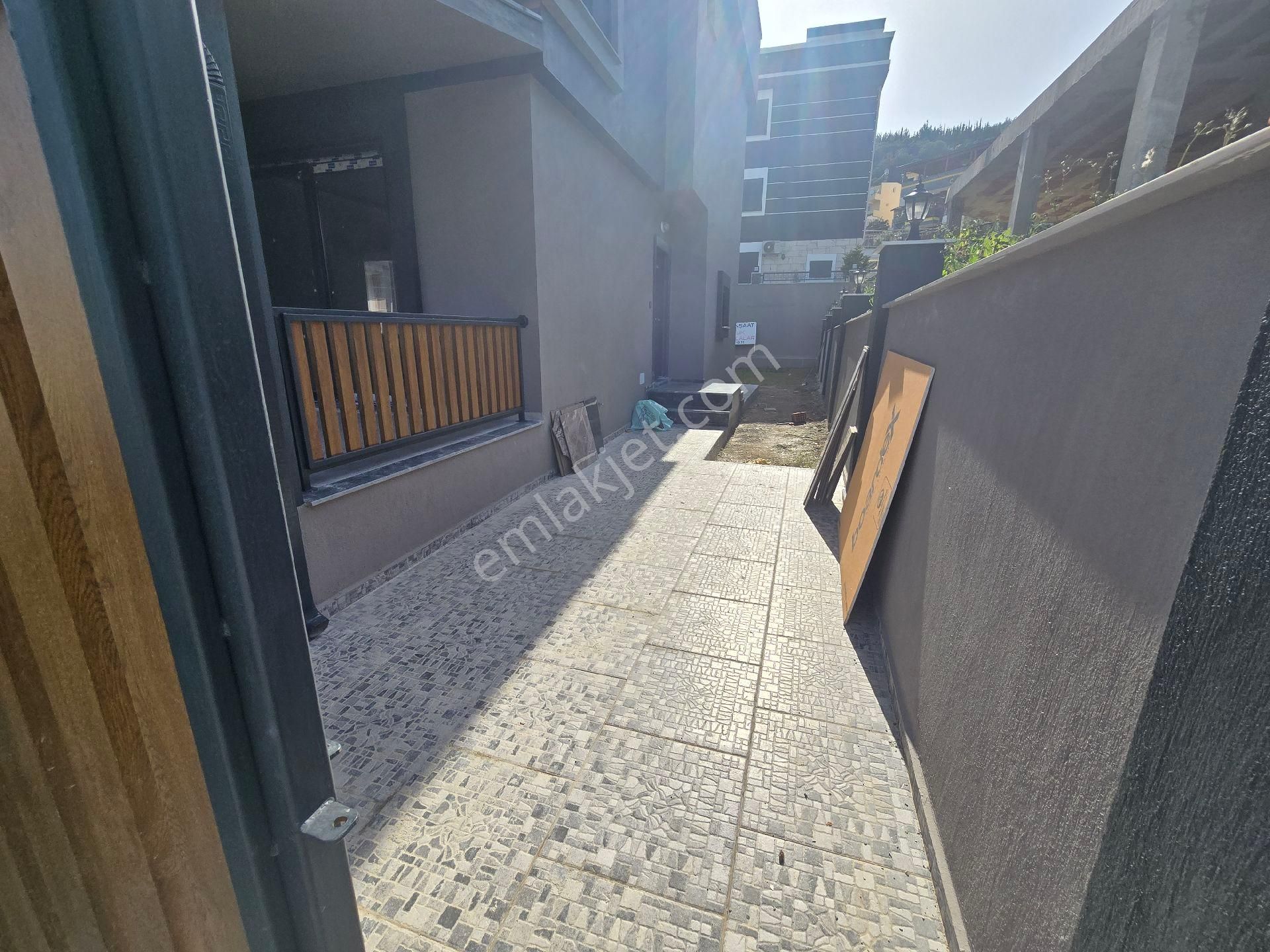 Seferihisar Ürkmez Atatürk Te2+1yazlık Villa Deniz Manzaralı - Görsel 2