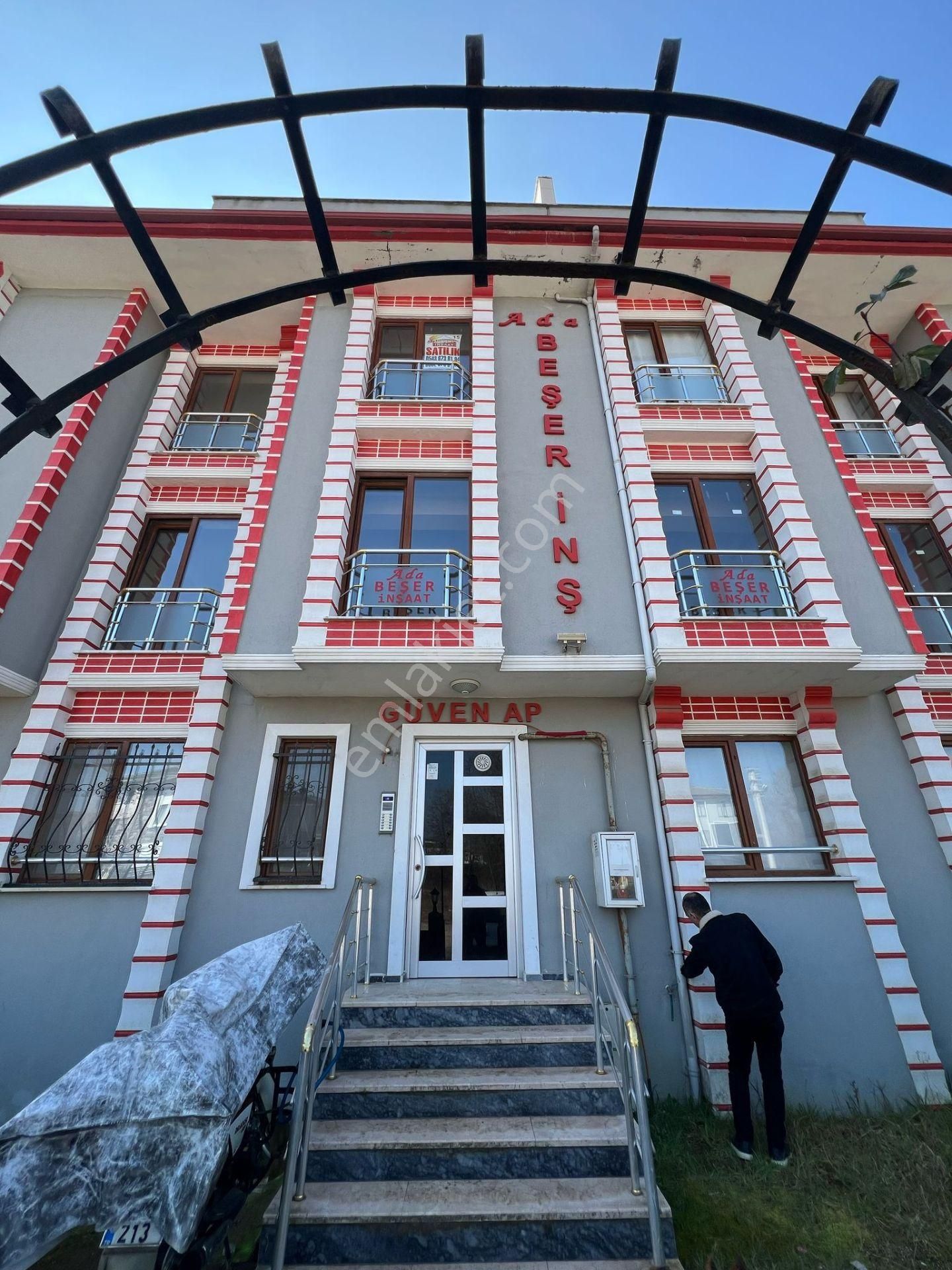 Yılmaz İnşaat Karasu Çarşı Merkezde Mutfak Ayrı 115m2 Sıfır 2+1