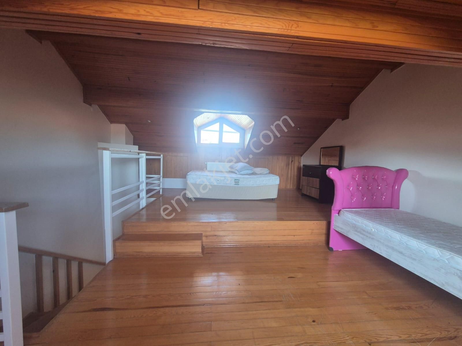 Silivri Marmara Uyumkent Sitesinde A Tipi Eşyalı Tripleks Villa - Görsel 6