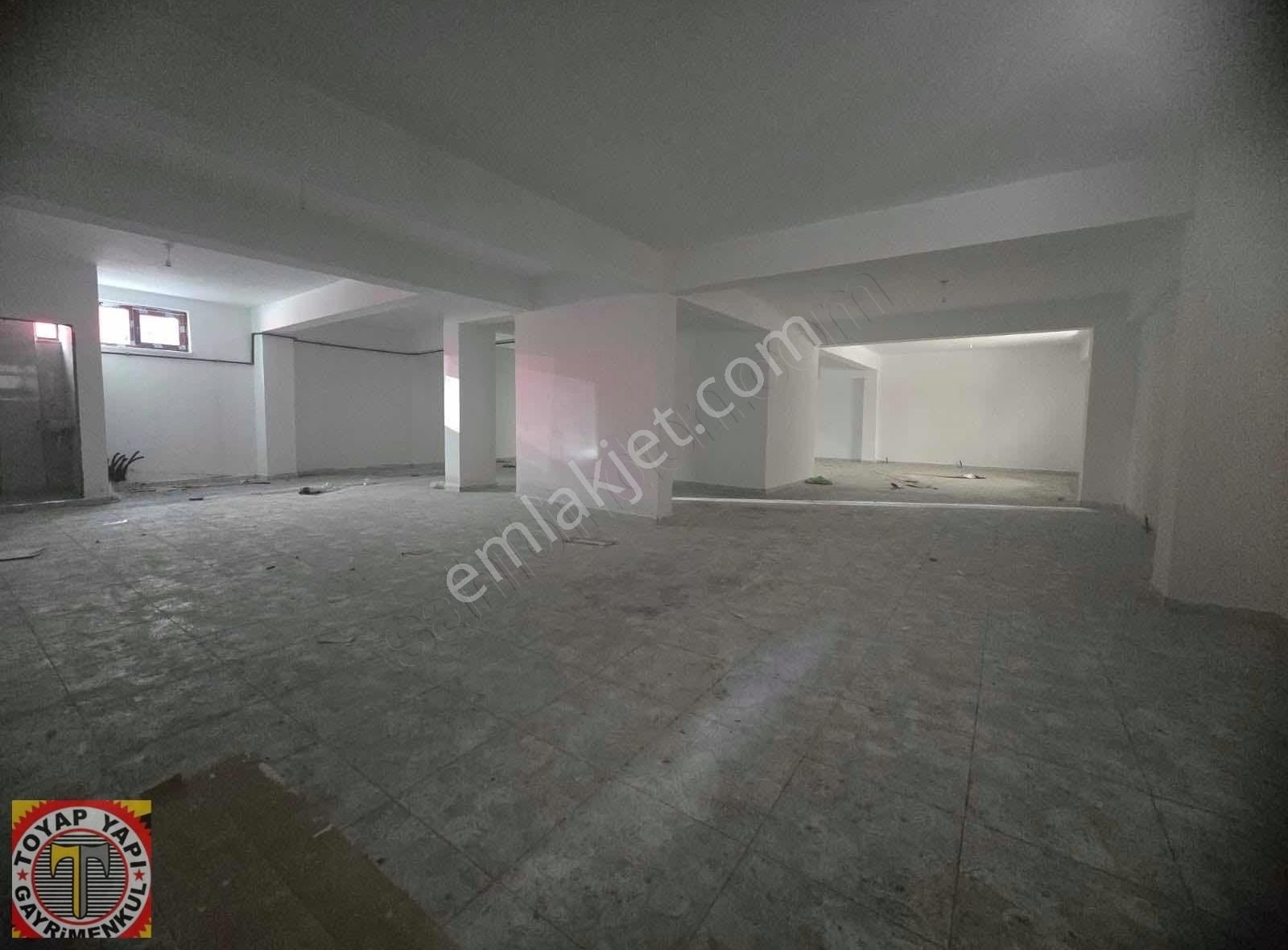 Toyap Cebeci'de 350 M2 Depolu Her İşe Uygun Tramvaya 3dk Kiralık