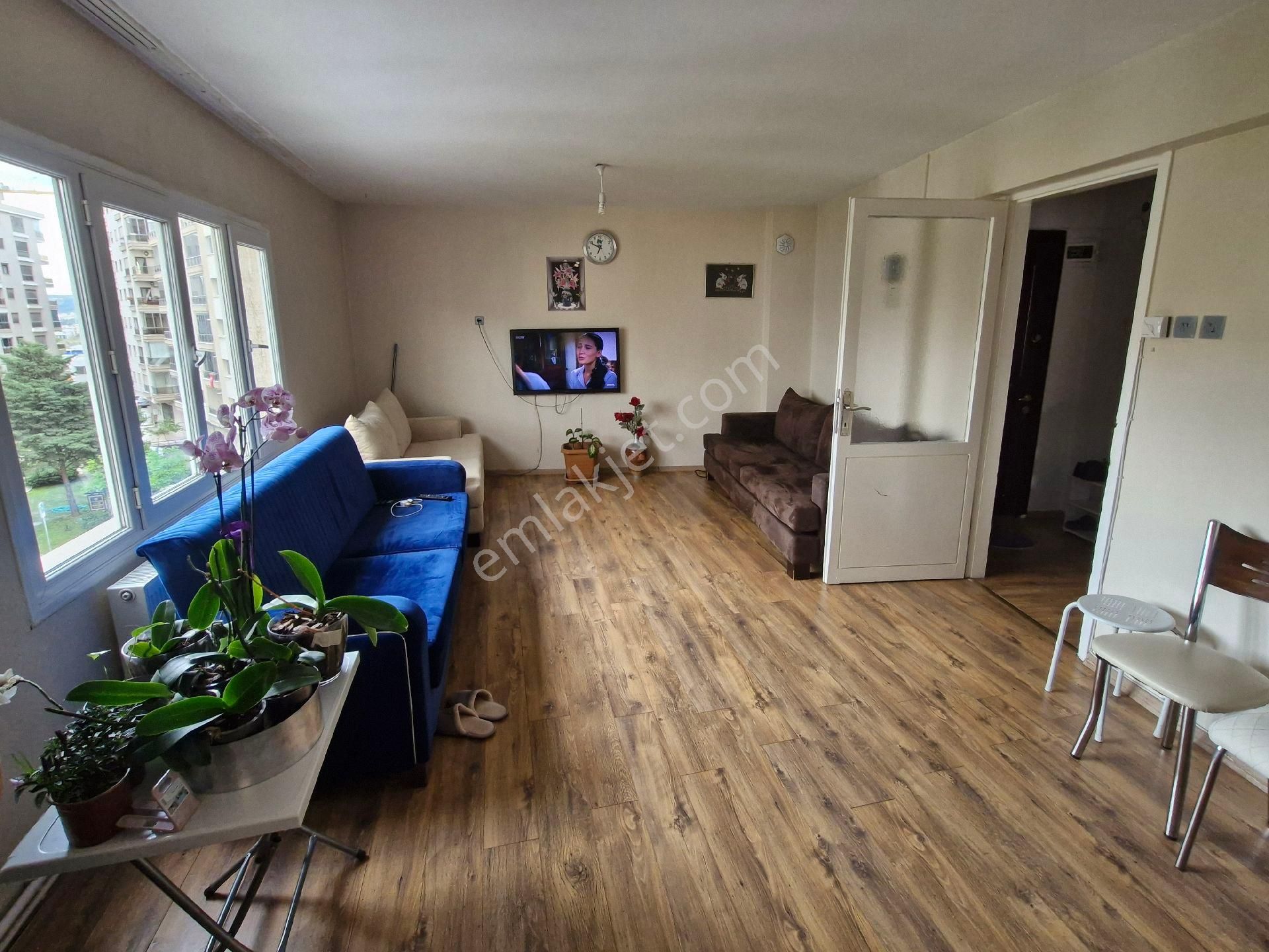 Güneşli Mahallesinde 3+1 Bakımlı Satılık Daire
