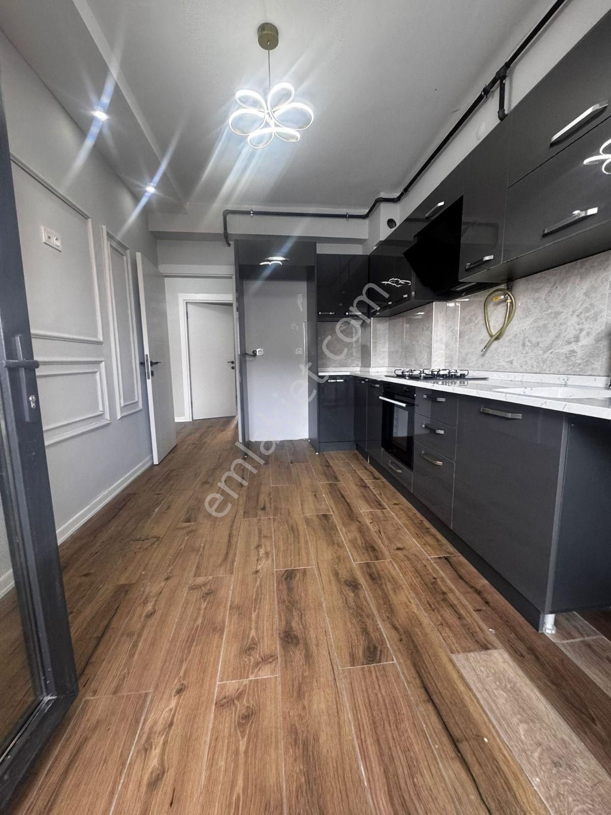 Orhangazi Mahallesinde 3+1 Satılık Daire