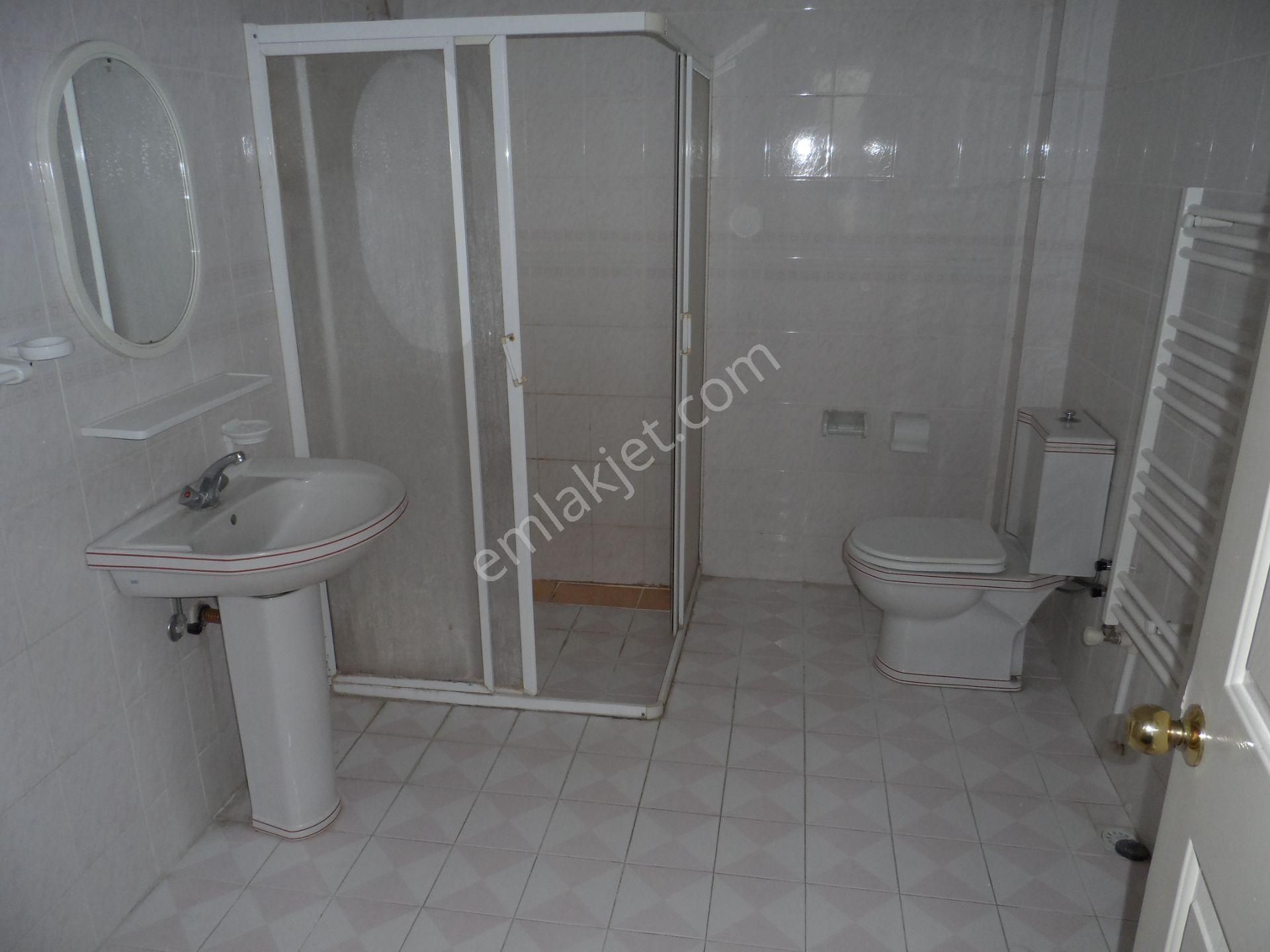 Nazilli Ege Emlak Ofisinden Cumhuriyet Mah. Doğalgaz Kombili Satılık Daire - Görsel 7