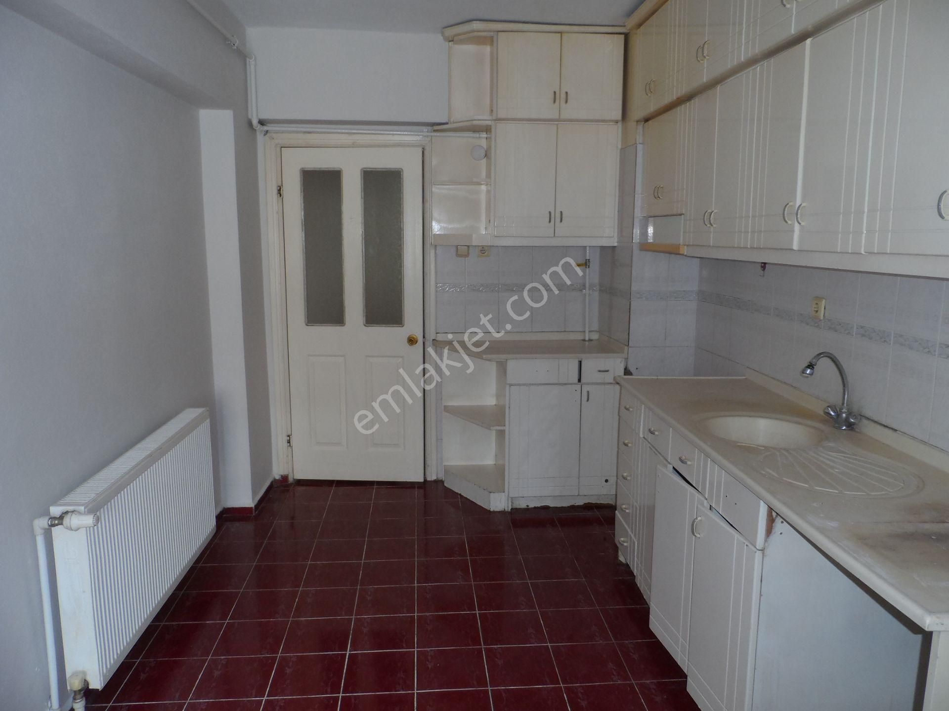 Nazilli Ege Emlak Ofisinden Cumhuriyet Mah. Doğalgaz Kombili Satılık Daire - Görsel 25