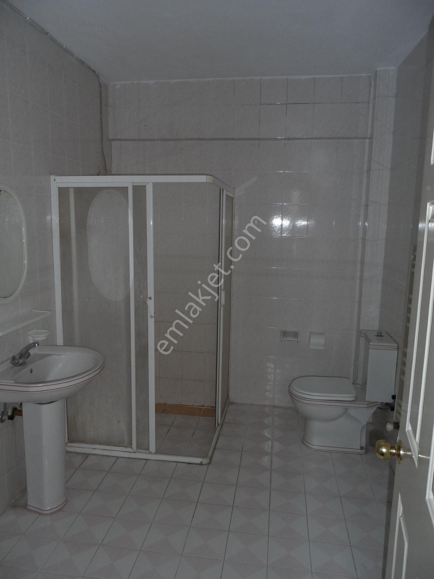 Nazilli Ege Emlak Ofisinden Cumhuriyet Mah. Doğalgaz Kombili Satılık Daire - Görsel 6