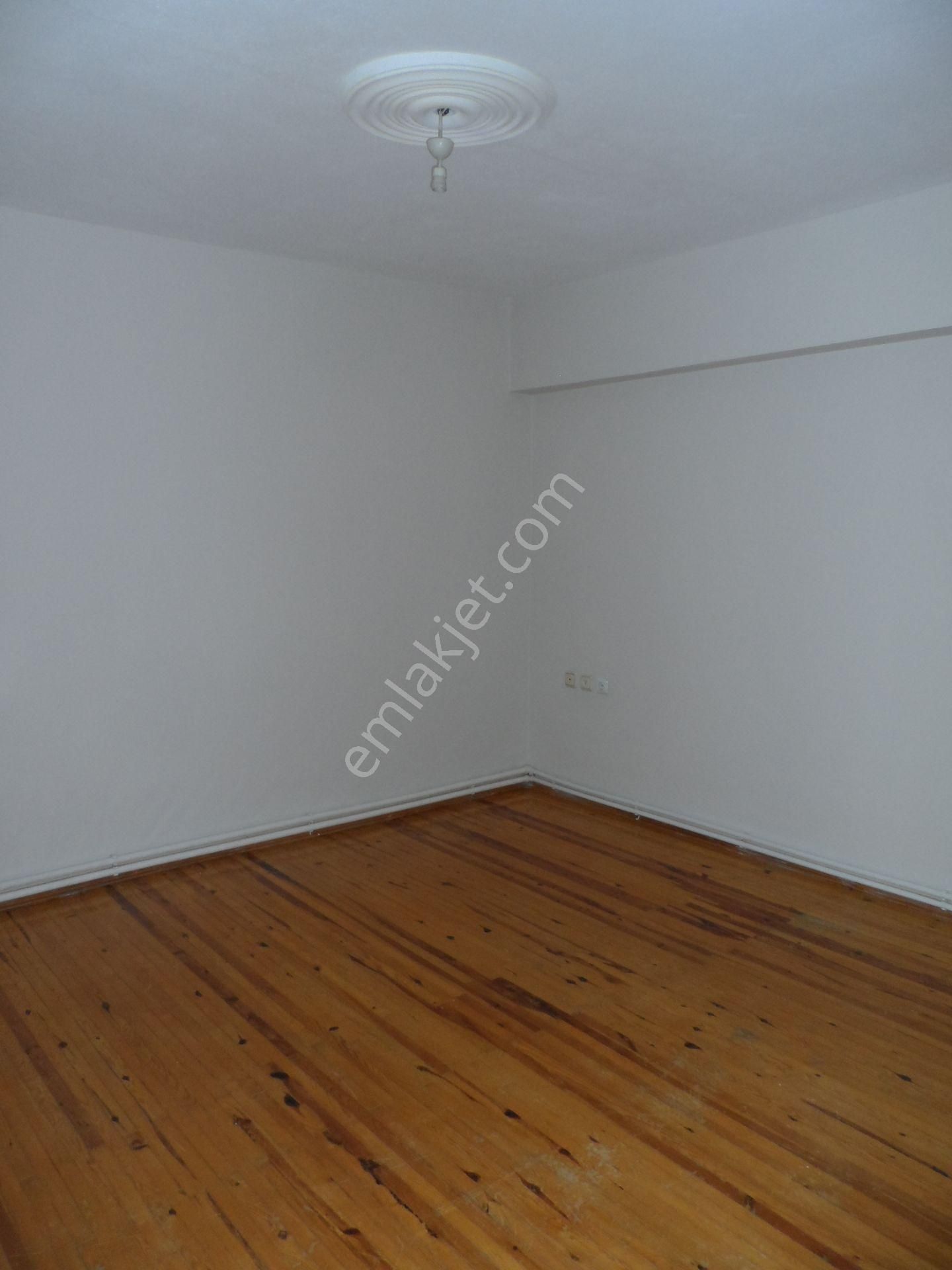 Nazilli Ege Emlak Ofisinden Cumhuriyet Mah. Doğalgaz Kombili Satılık Daire - Görsel 14