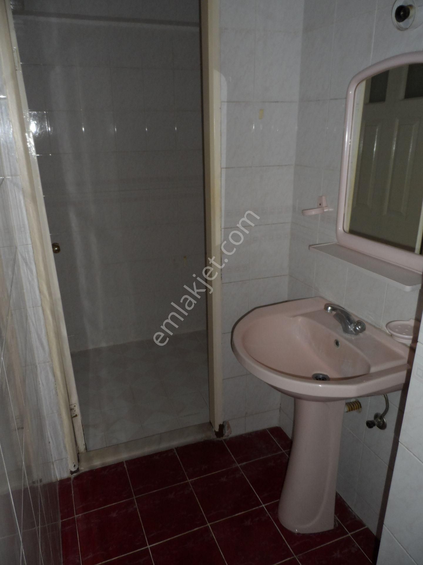 Nazilli Ege Emlak Ofisinden Cumhuriyet Mah. Doğalgaz Kombili Satılık Daire - Görsel 8