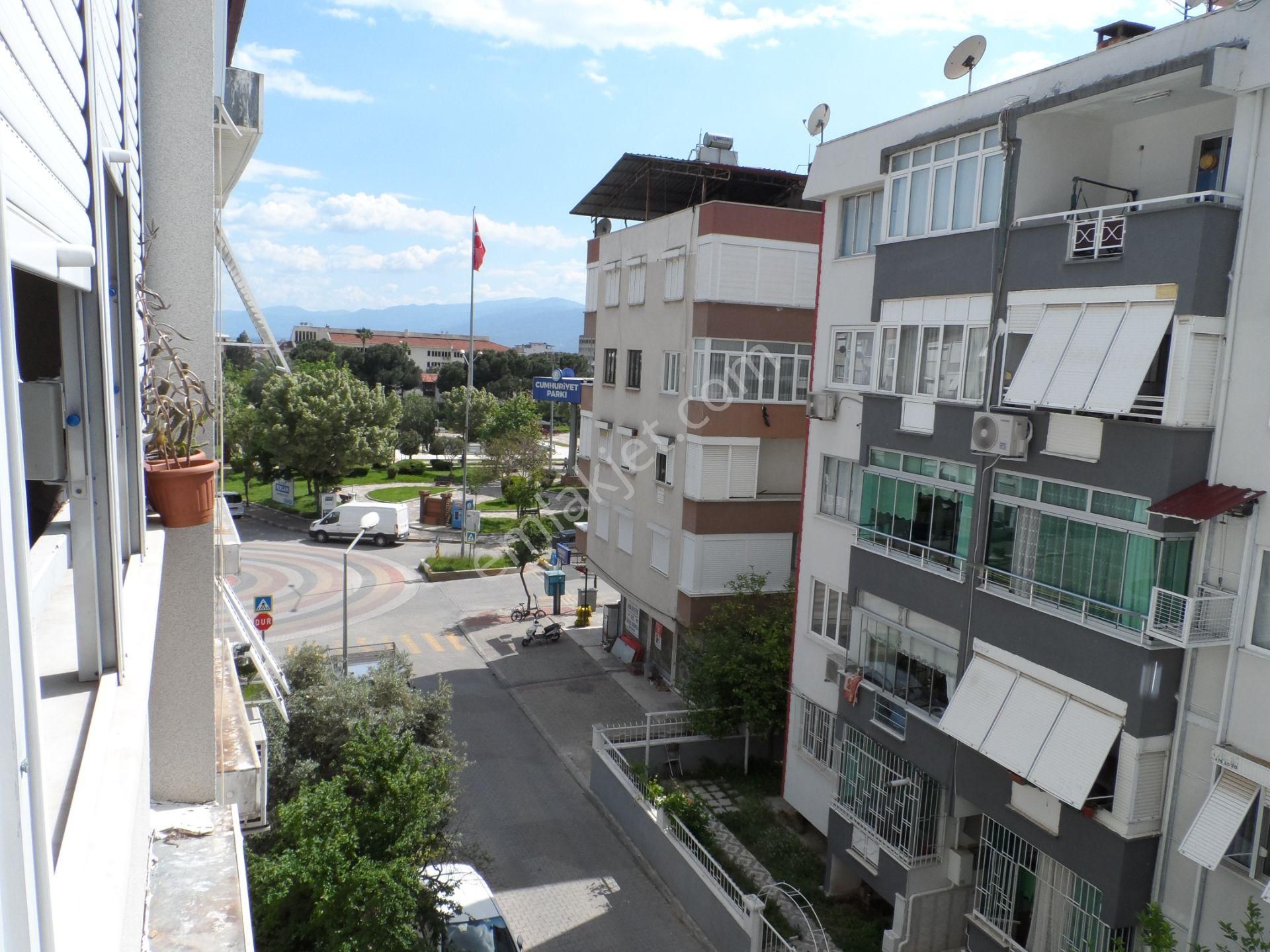 Nazilli Ege Emlak Ofisinden Cumhuriyet Mah. Doğalgaz Kombili Satılık Daire - Görsel 2