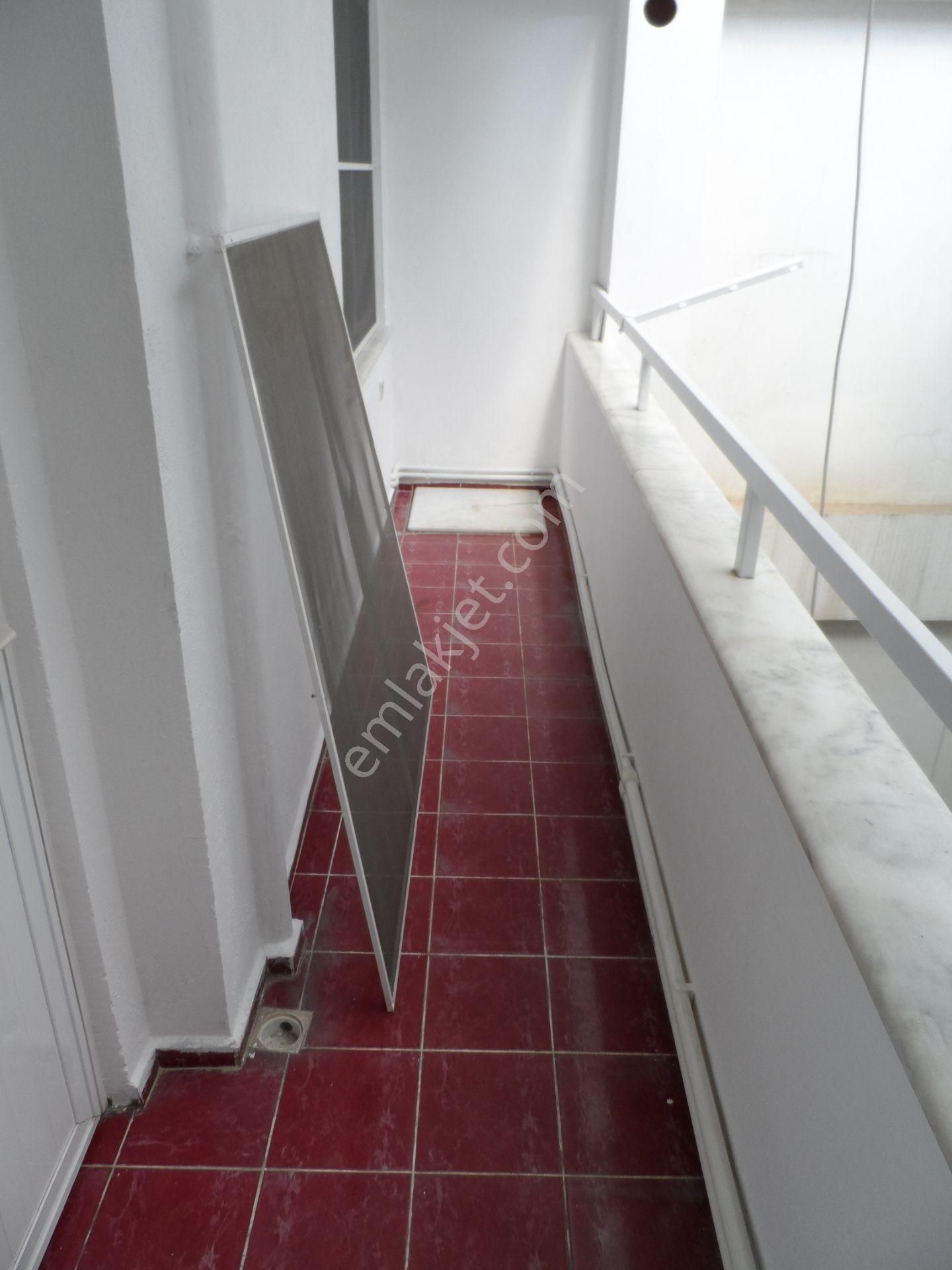 Nazilli Ege Emlak Ofisinden Cumhuriyet Mah. Doğalgaz Kombili Satılık Daire - Görsel 10