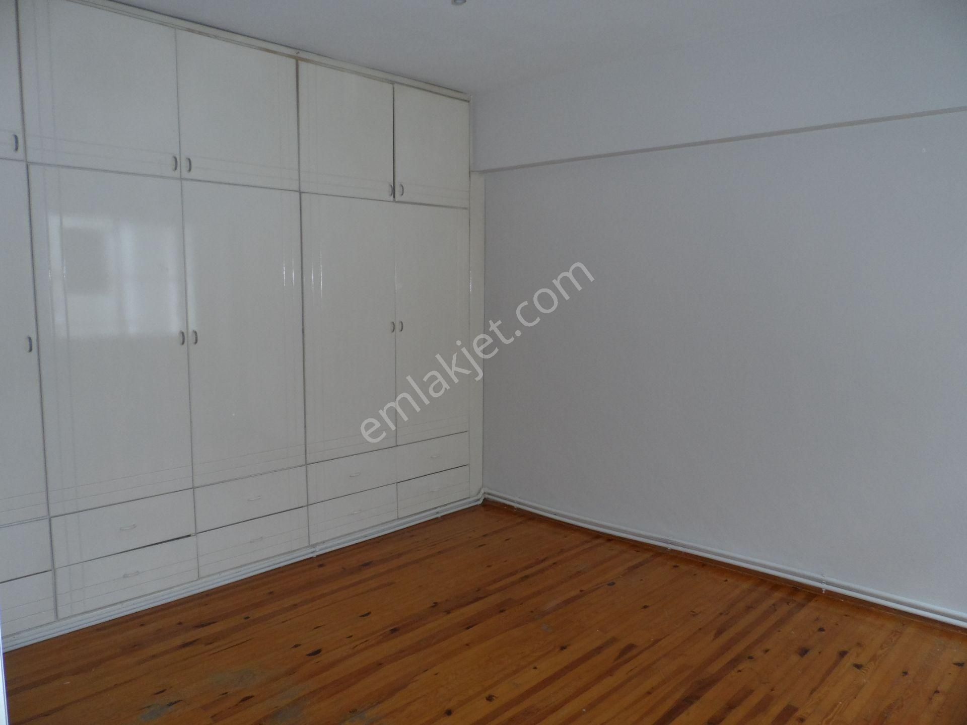 Nazilli Ege Emlak Ofisinden Cumhuriyet Mah. Doğalgaz Kombili Satılık Daire - Görsel 12