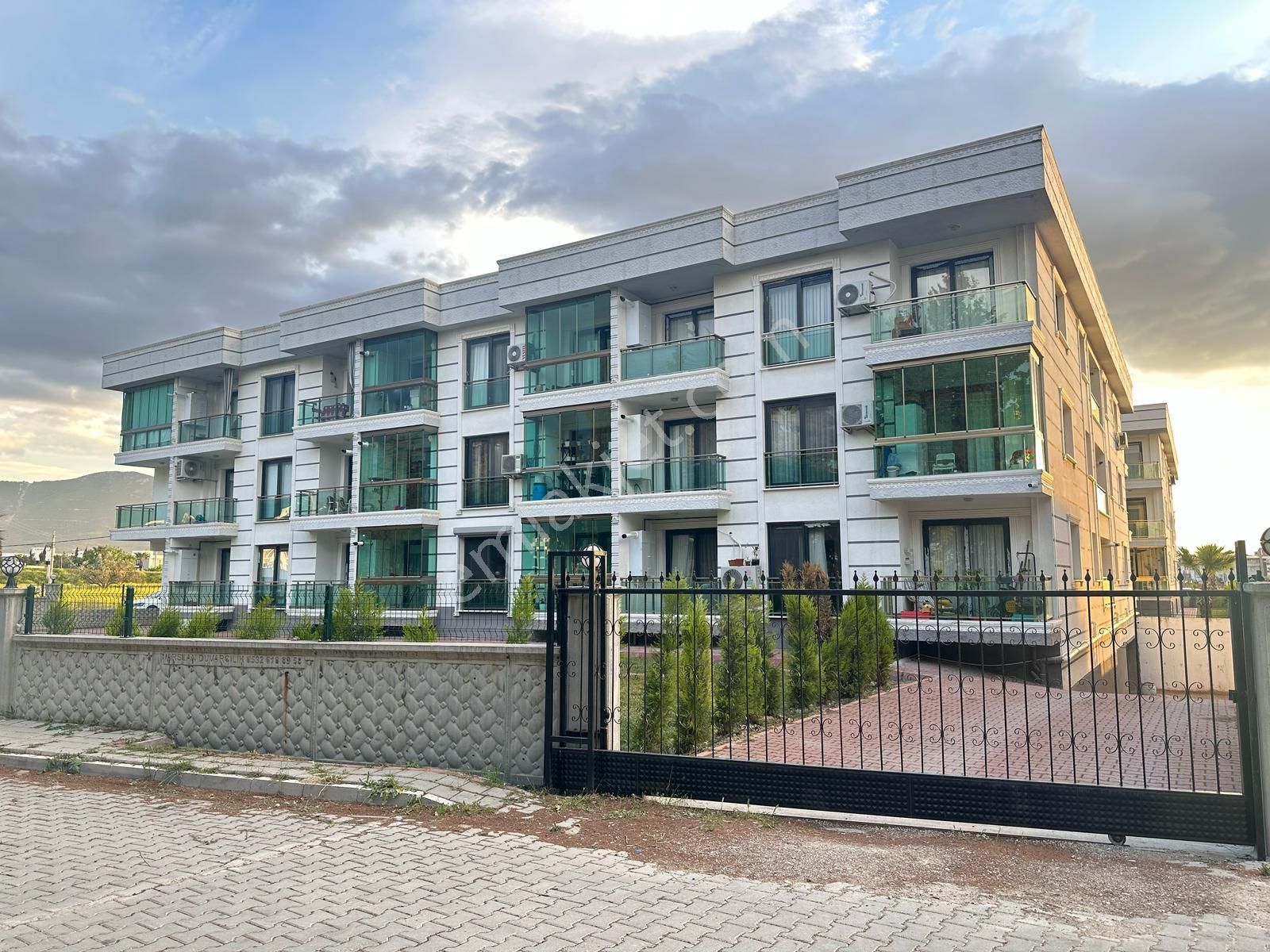 🏡muradiye Mahallesi 🏡 ✅2+1 90 M2 3 Katlının 2 Katı ❇️ayça Sitesi