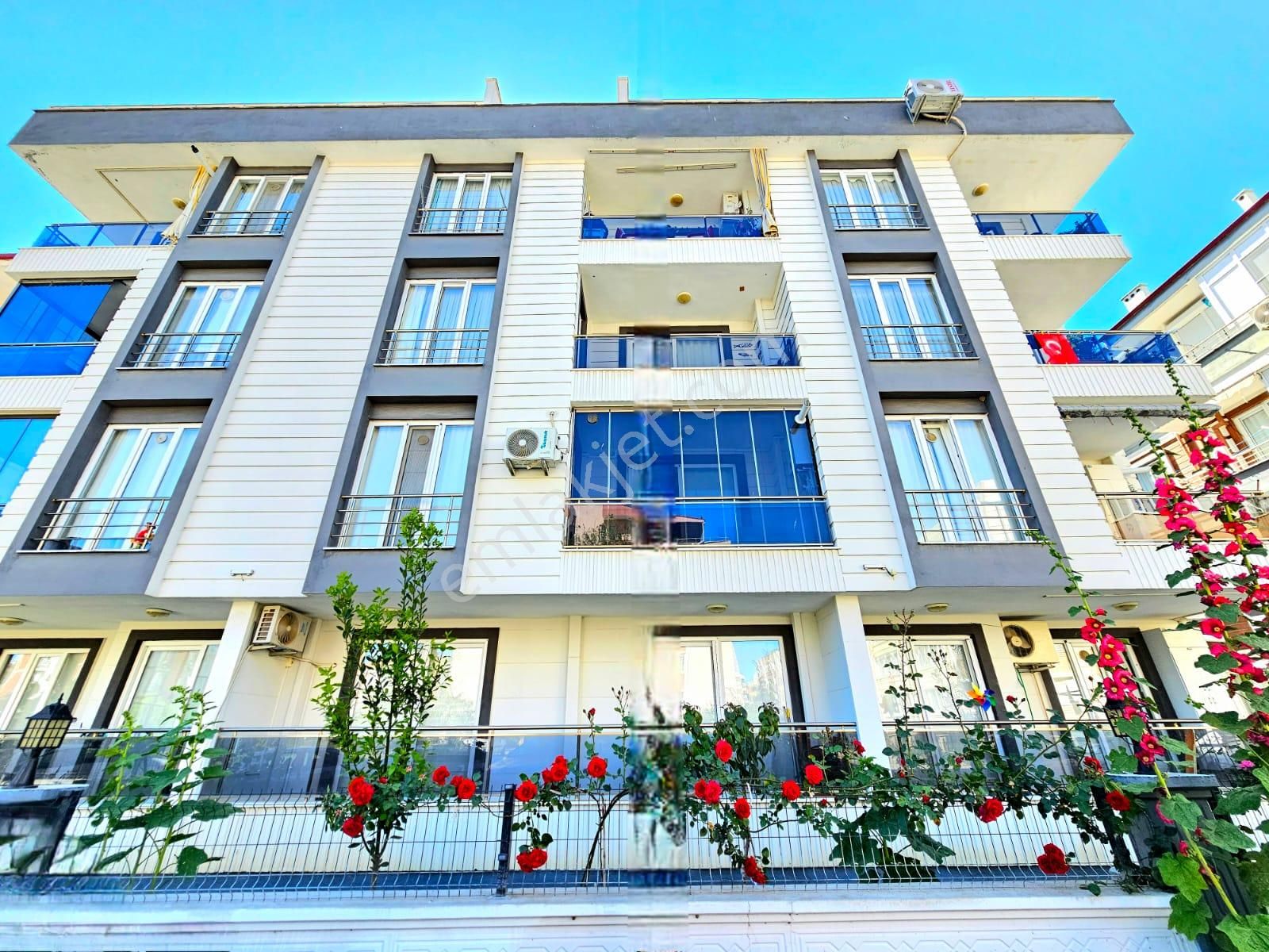 ▶ ▶akçay Körfez'den Modern Tasarımlı Ara Kat 1+1 Satılık Daire