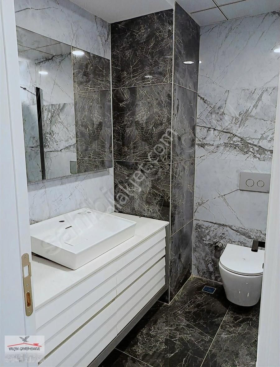 Yüksek Kredili Ebeveynli Giyinme Odalı Merkezi Konum Satılık 3+1