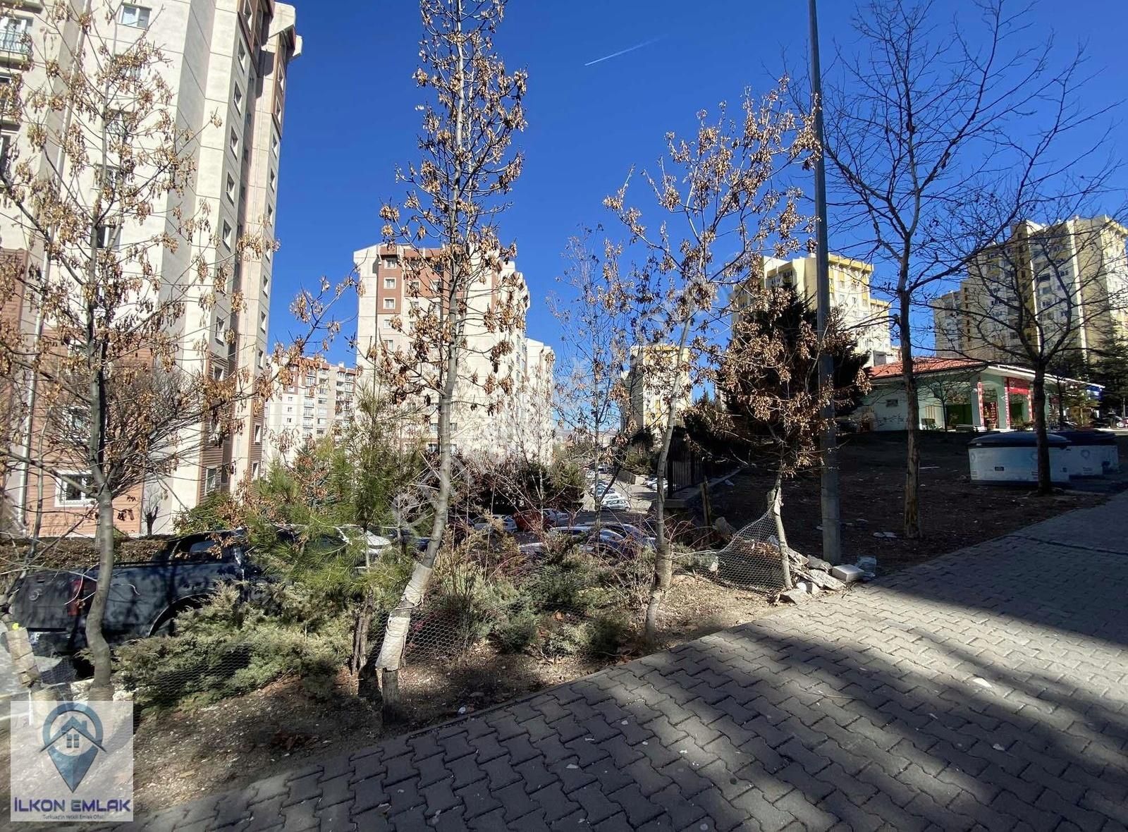 Canan Market Altında Satılık 3+1