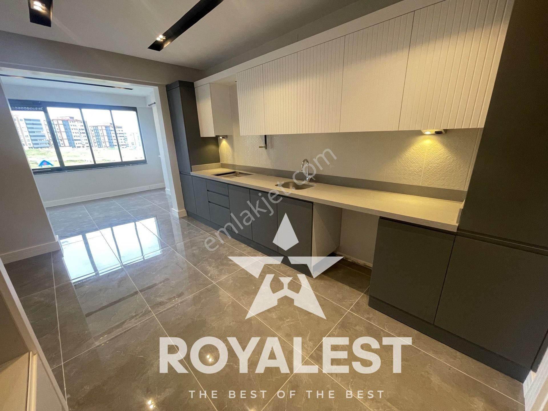 Royalest'ten Dev Kapmanya Şimdi Otur 36 Ayda Öde Sıfır 3.5+1