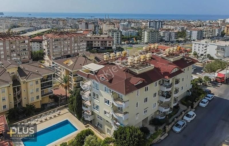 Alanya Merkez'de Site İçinde 2+1 Eşyalı Daire