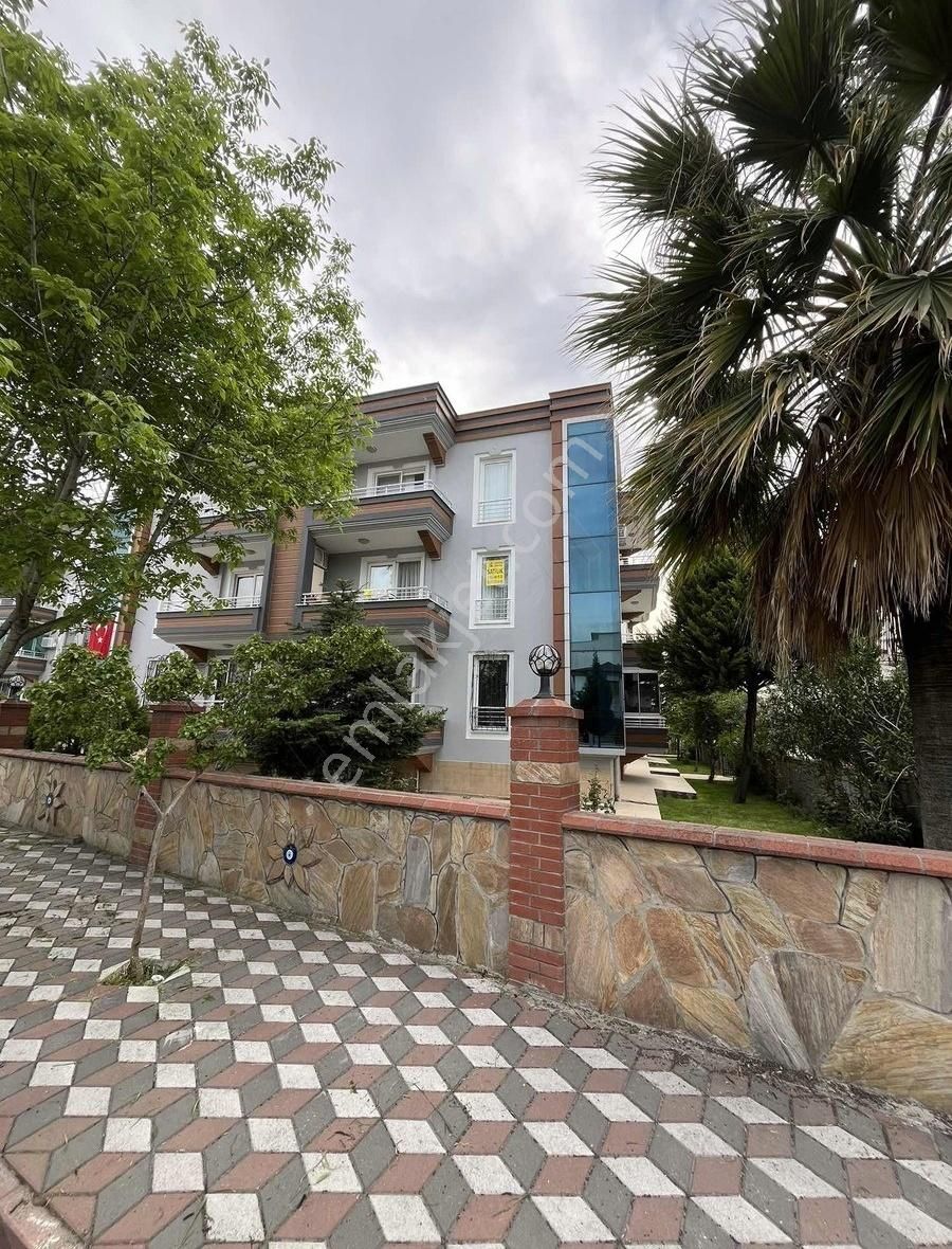Emrah Emlak Tan Hürriyet Mahallesinde Satılık Daire