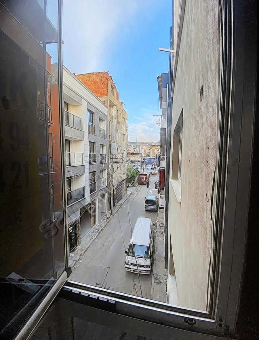 Rota Gayrimenkulden Anacaddeye Yakın 3+1 Arakat Çift Cepheli