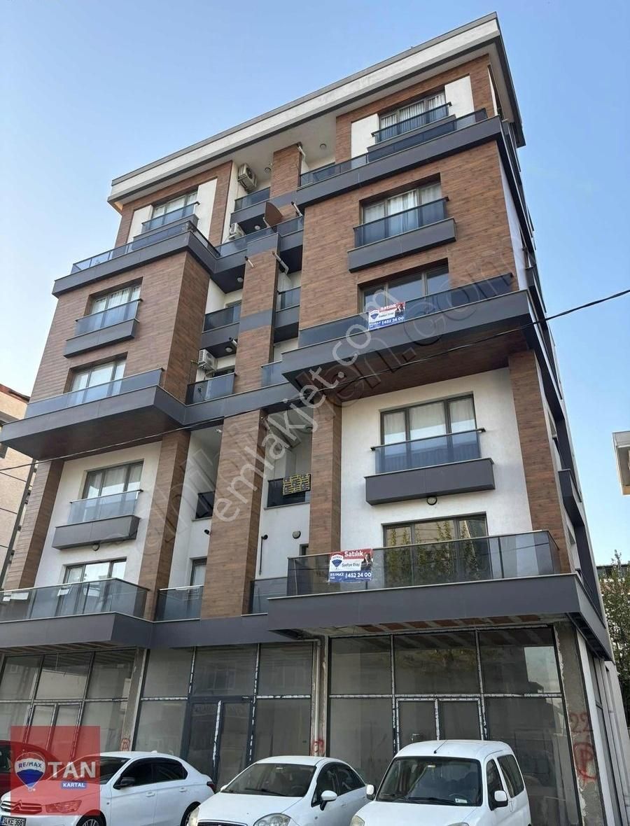 Kartal Topselvı Satılık 2+1 Büyük Balkonlu Yeni Daire