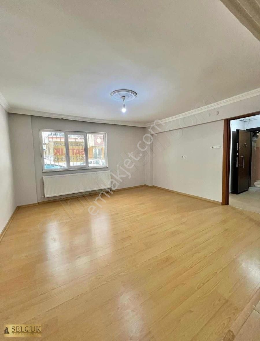 Selçuk'tan Saruhan Mah 3+1 120m2 Ara Kat Daire