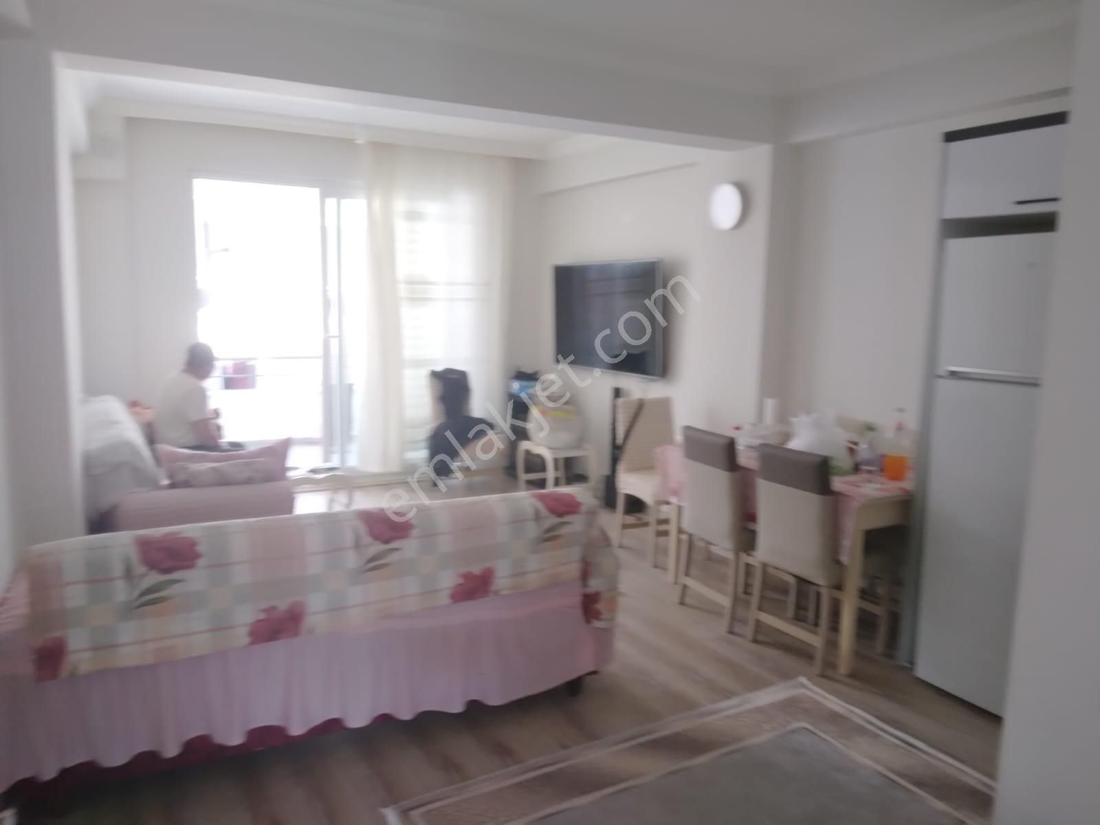Küçükkuyu Merkez Yeni Bina 1+1 Çift Balkon Zemin Üzeri 1.kat