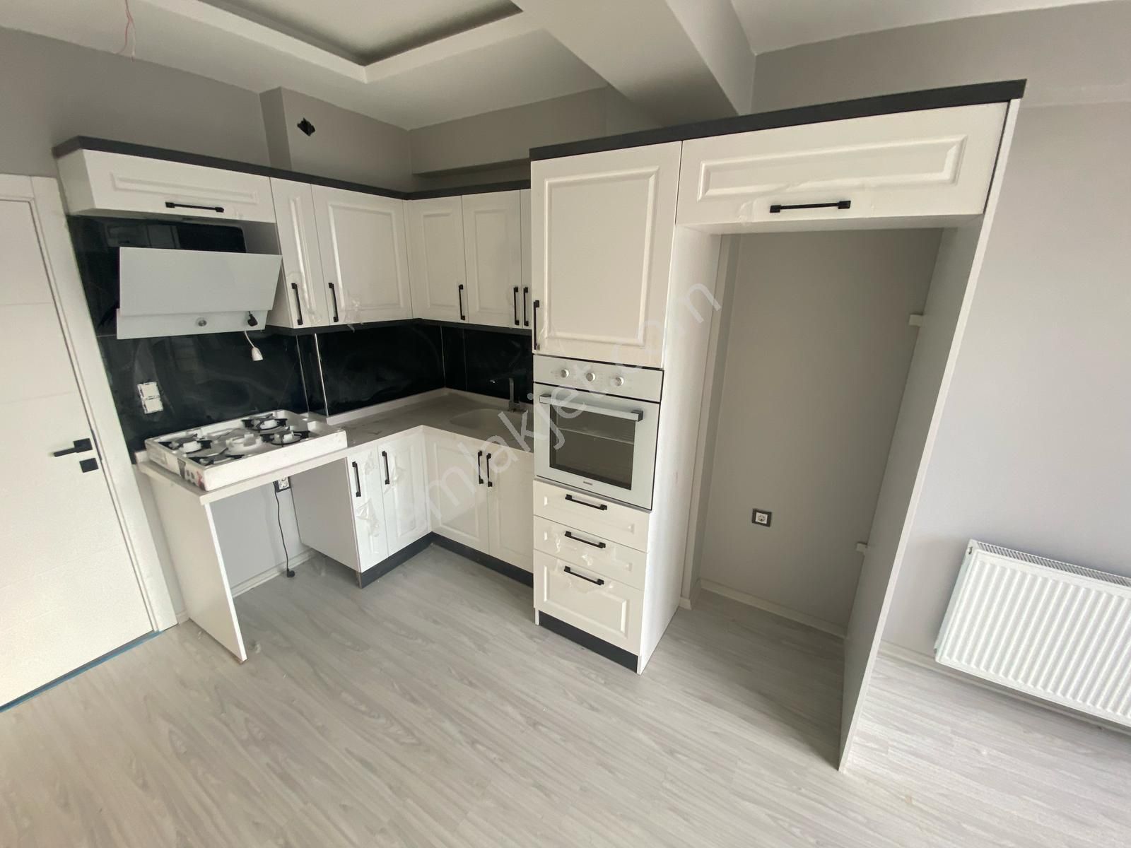 Kostak Gayrimenkulden Akçayda Ön Cephe Sıfır Lüx 1+1daire