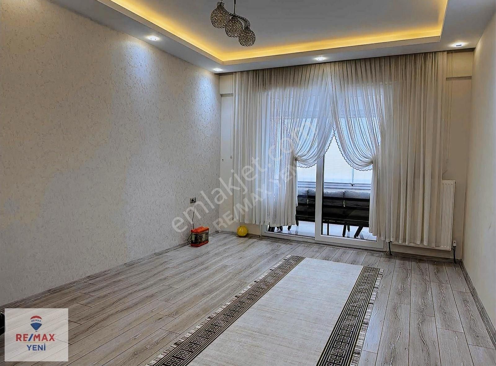 Remax Yeni'den Yirmiikigün'de Ultra Lüks 4+1 Satılık Daire