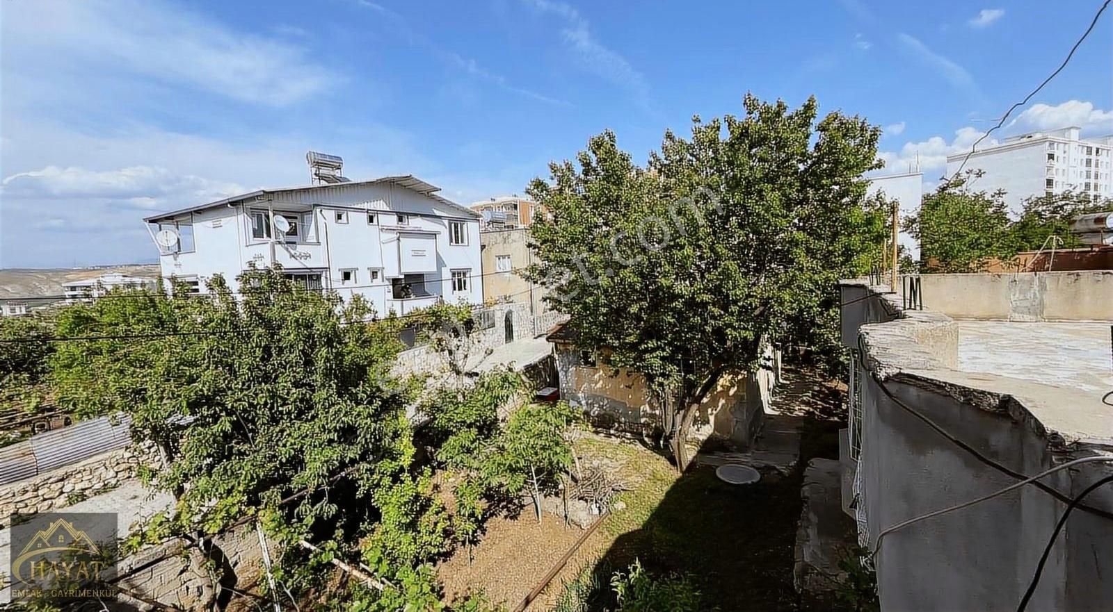 Kat Karşılığı Satılık Vakıfsız Müstakil Ev