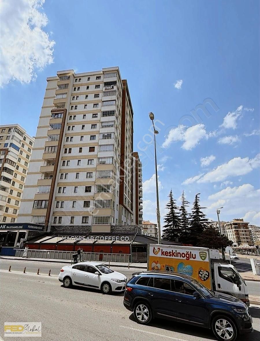 Talas Bahçelievlerde Site İçinde Kapalı Otoparklı Daire