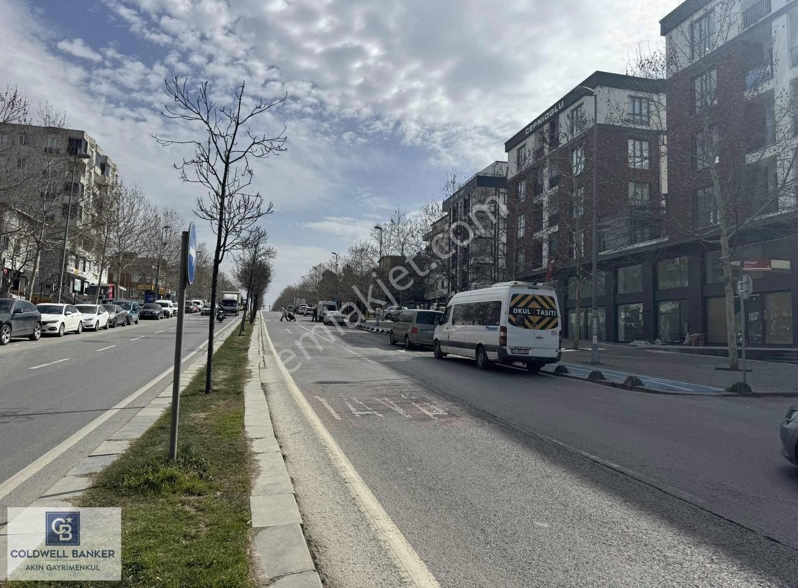 Sancaktepe Ana Cadde Üzeri 360m2 Ofis Katı