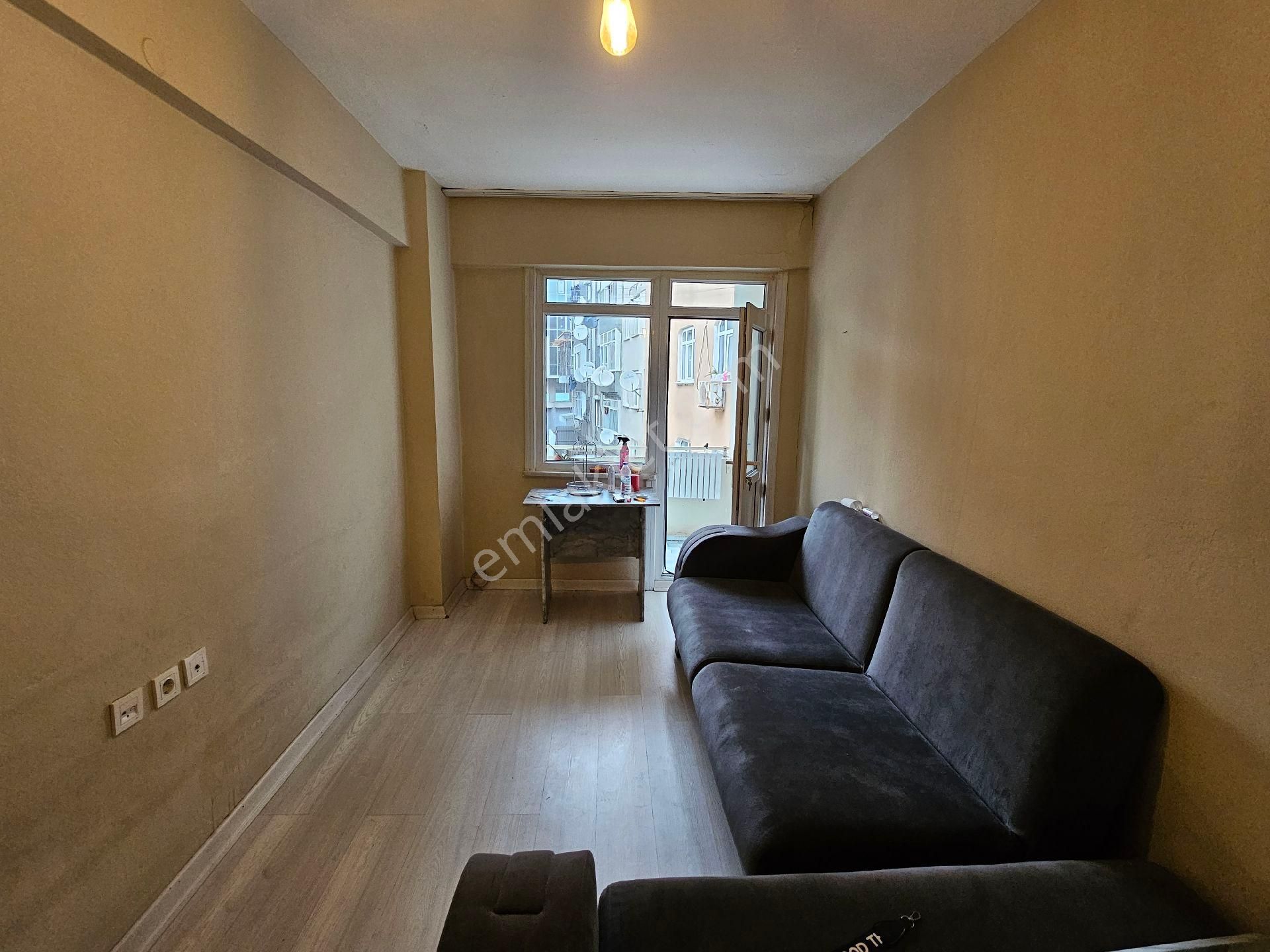 Gny&güney'den Nuripaşa'da 1+1 55m² 2.kat Marmaray'a 3 Dk. Acil