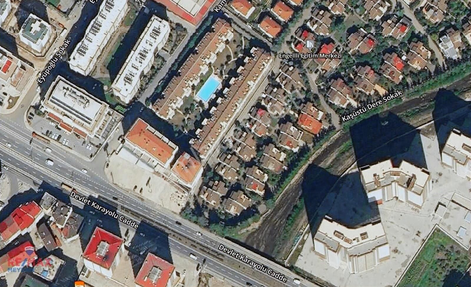 Remax Meydan Yomra Kaşüstü Villakent Satılık Villa