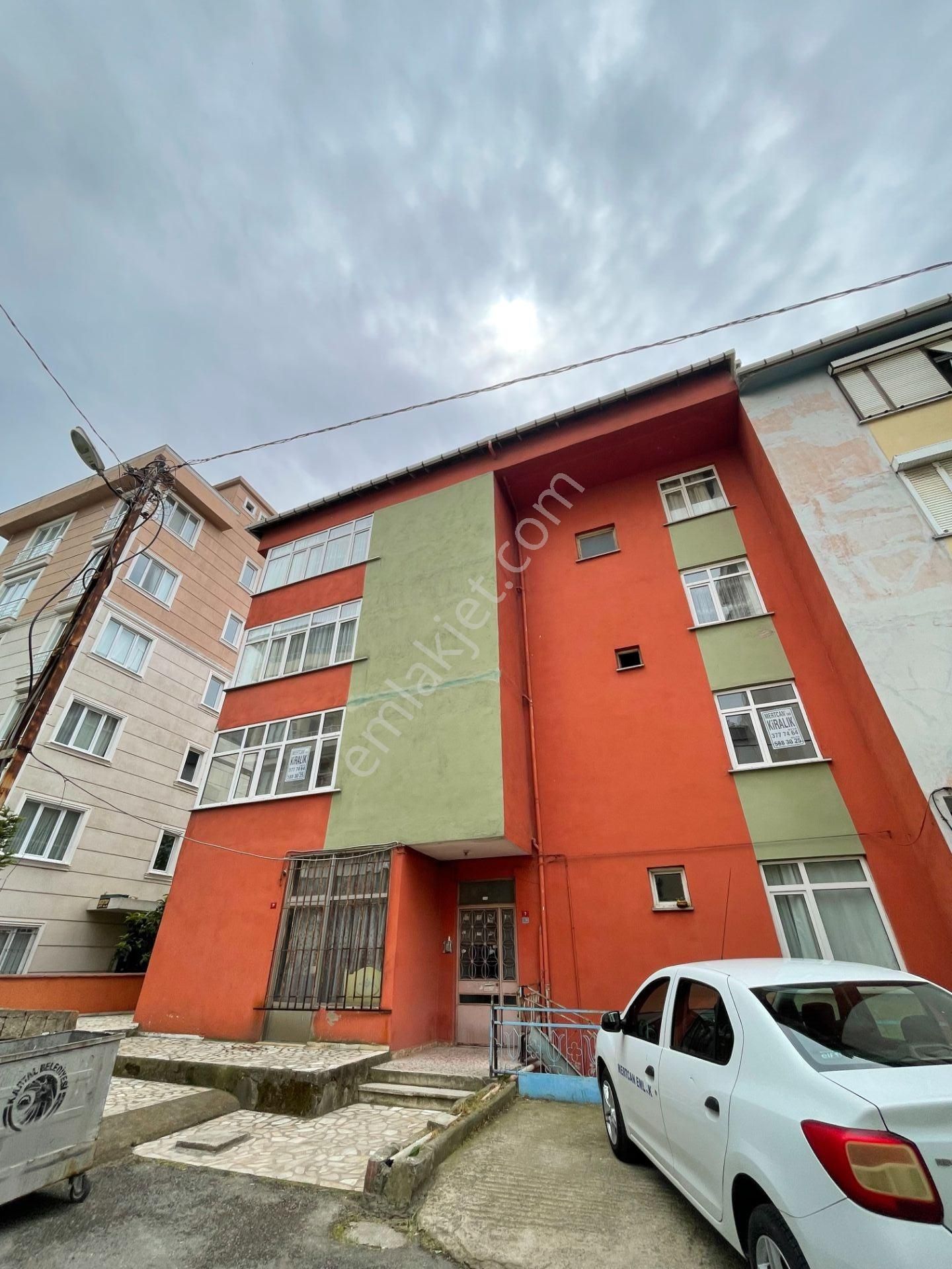 Mertcan Dan Karlıktepe Mah Marmaraya Yürüme Arakat 2+1 Balkonlu